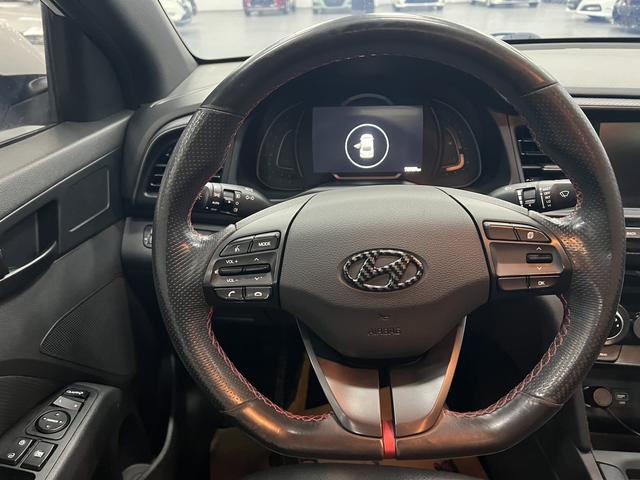 Hyundai Elantra AD 2019 immagine di auto #14