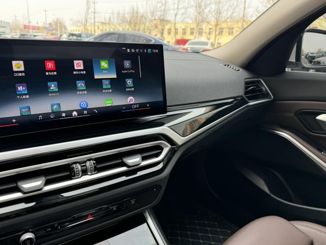 BMW i3 2023 immagine di auto #14