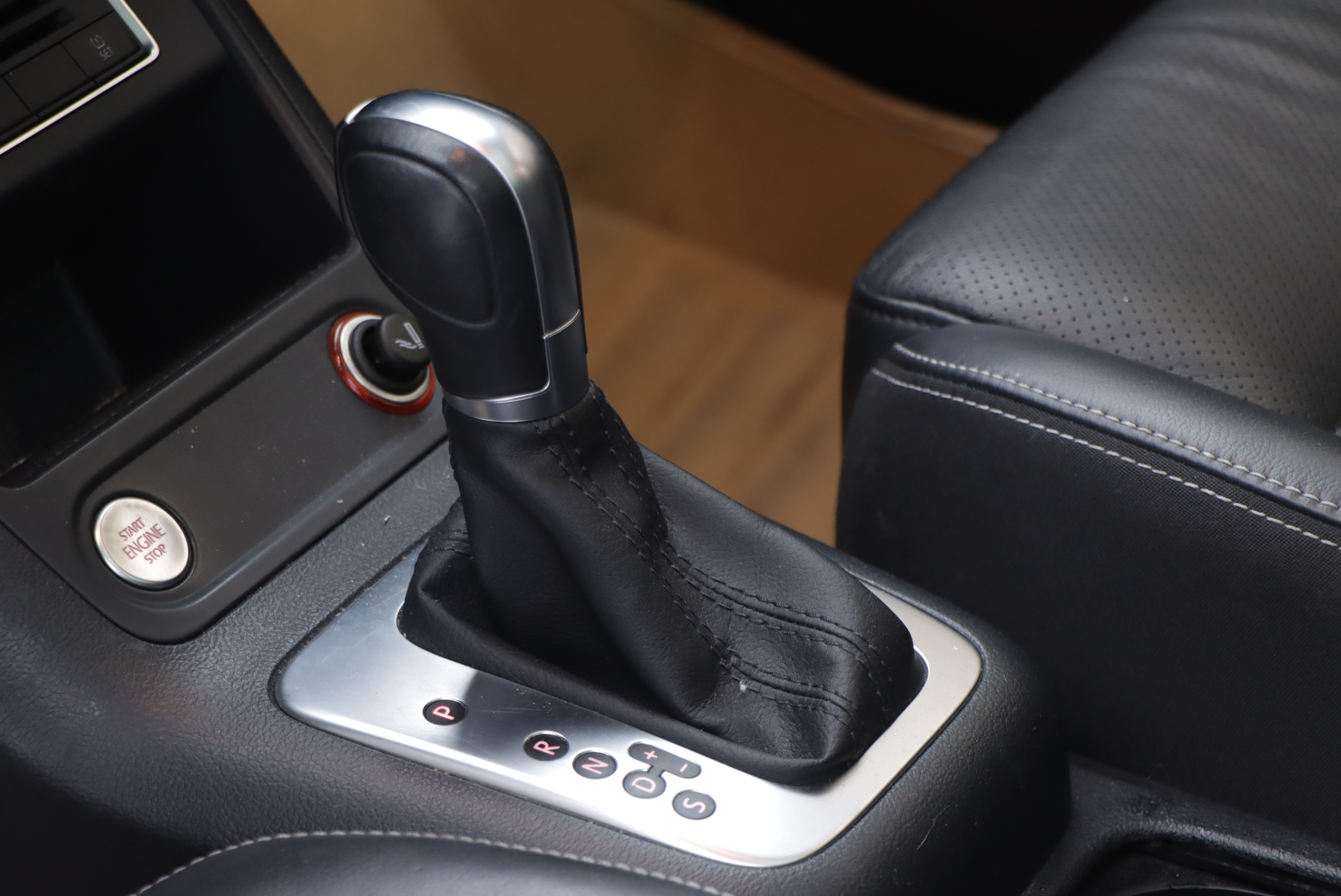 Volkswagen Tiguan 2016 car image #14