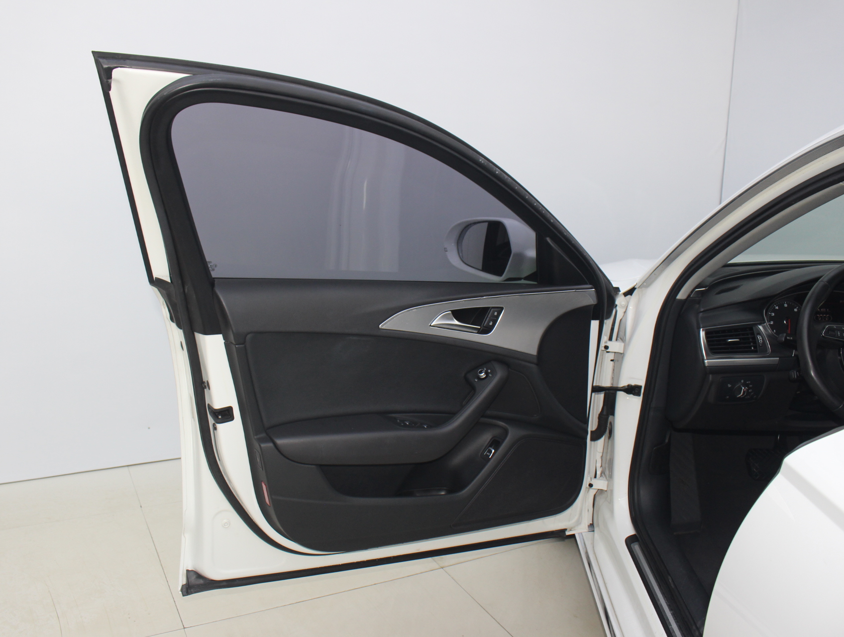 Audi A6L 2016 car image #14