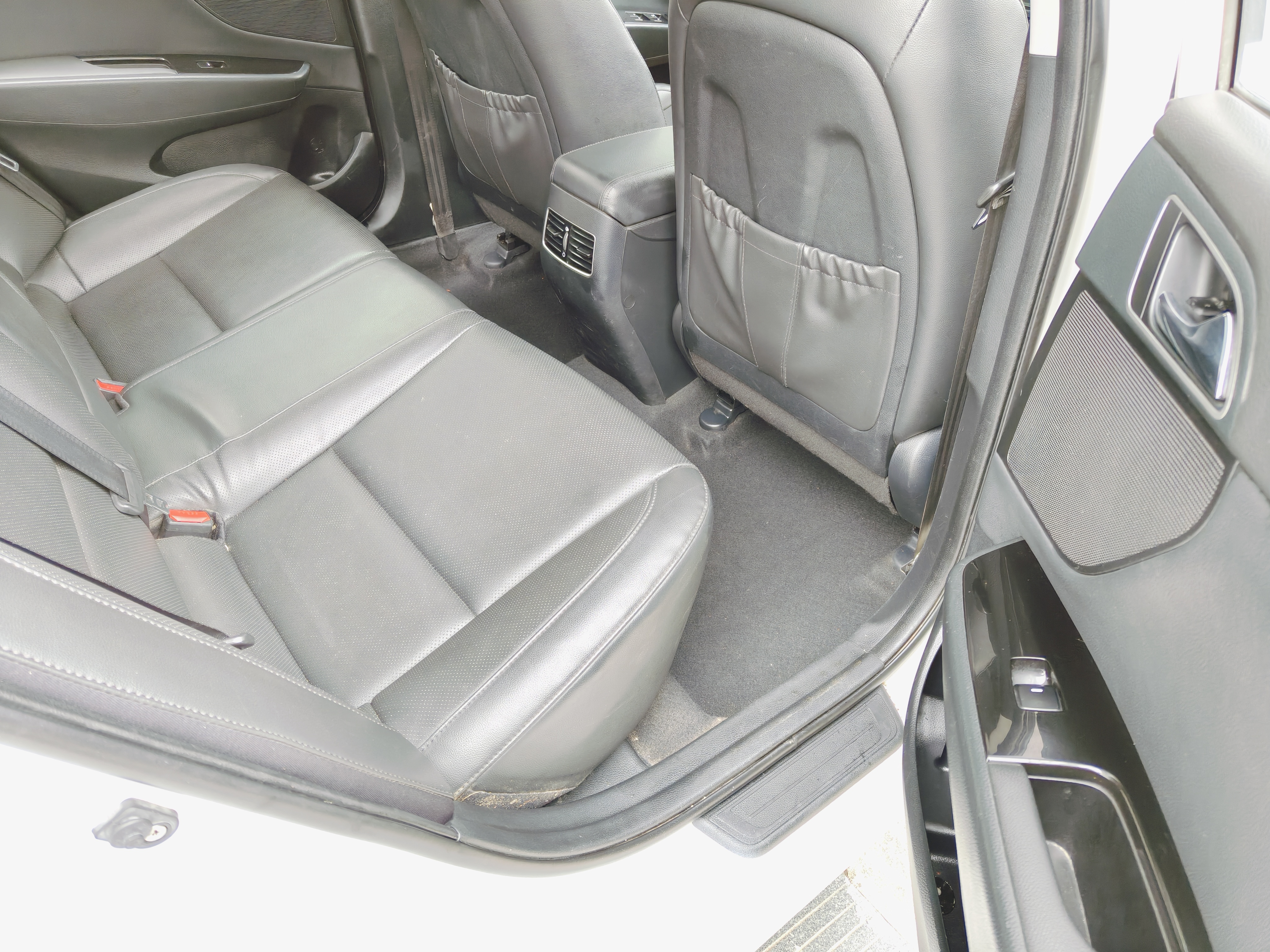 Hyundai Mistra 2016 car image #14