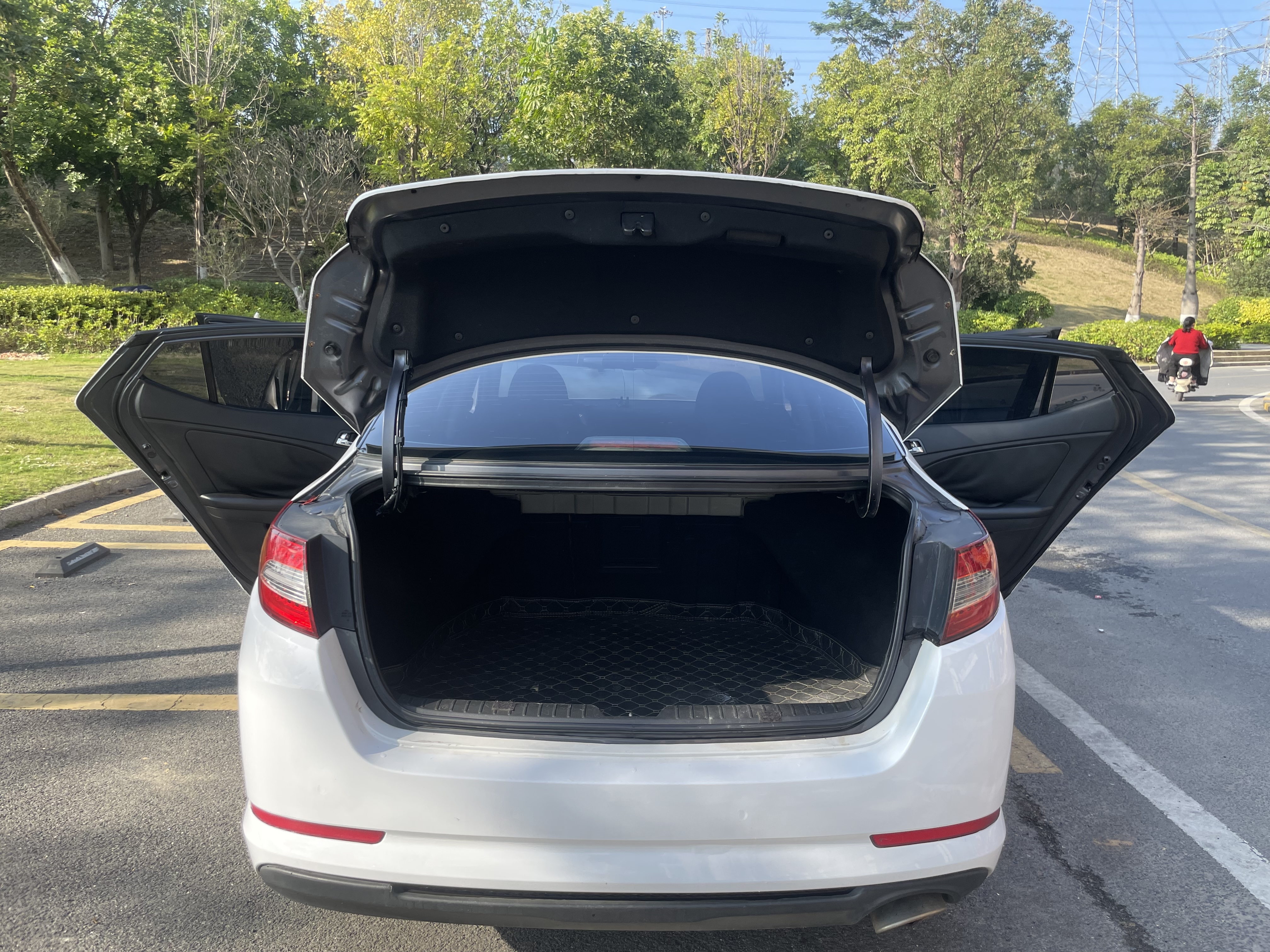 起亚 起亚K5 2012 汽车图片 #14