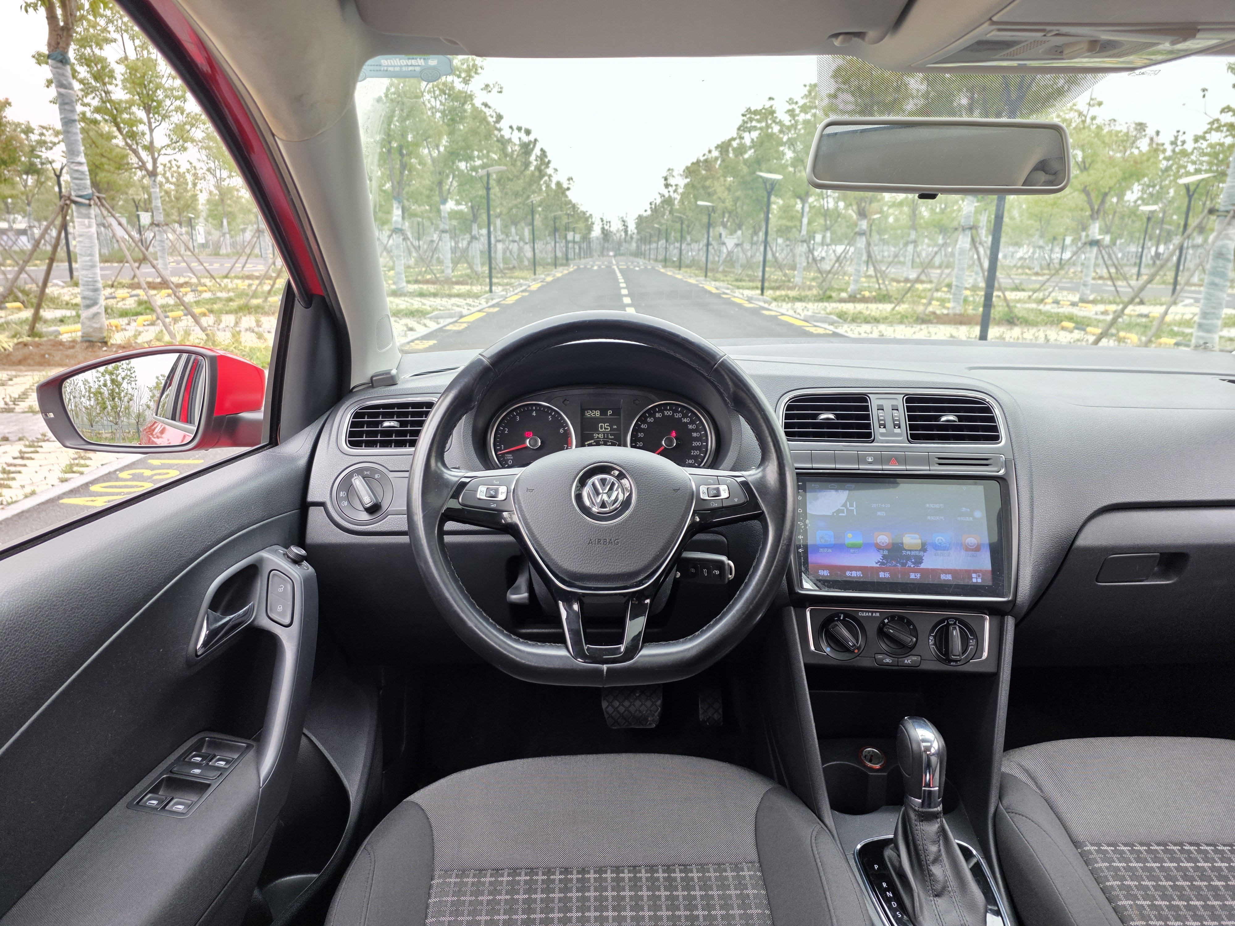 Volkswagen Polo 2017 #14 Volkswagen Polo 2017 car image #14