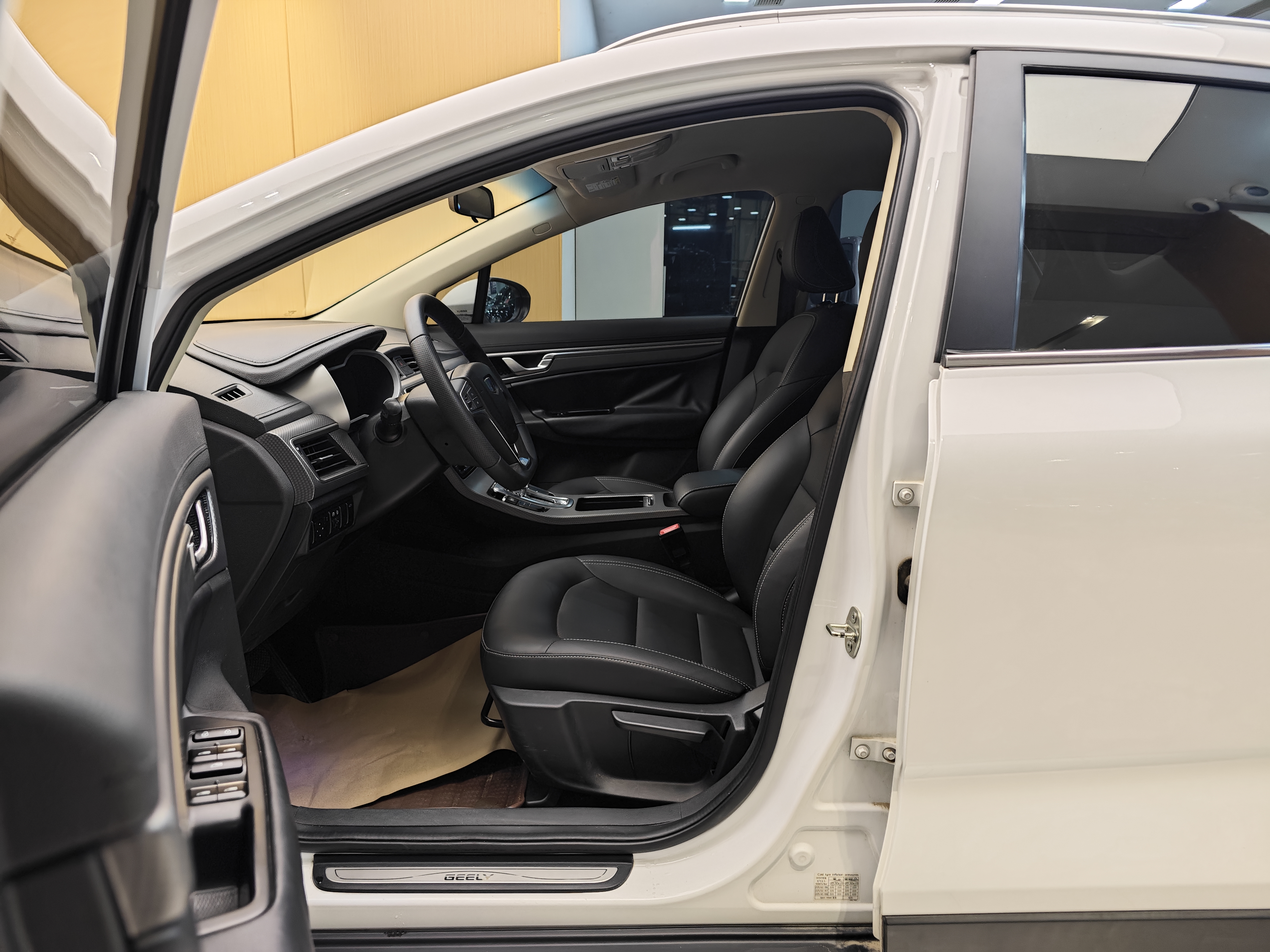 GEELY 2017 car image #14