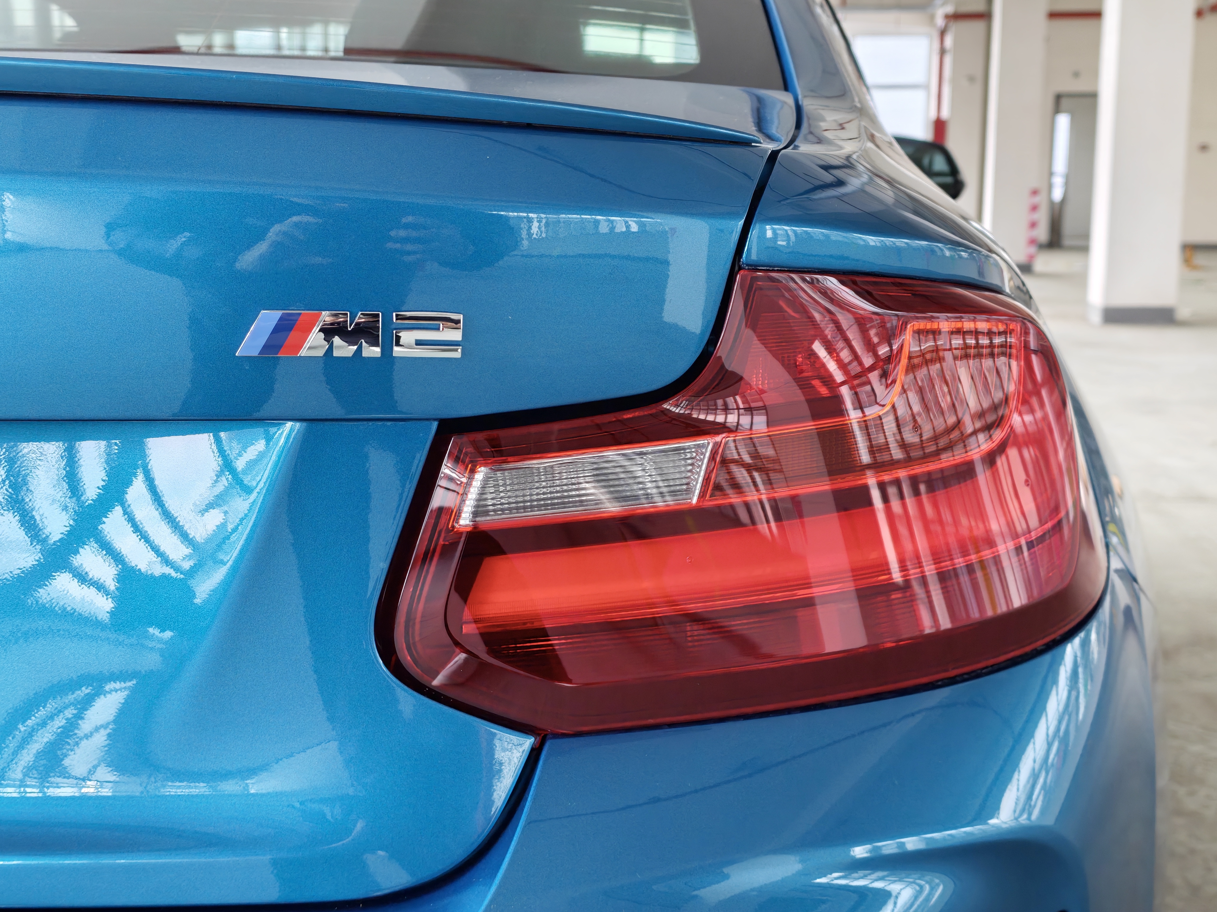 BMW M2 2017 car image #14