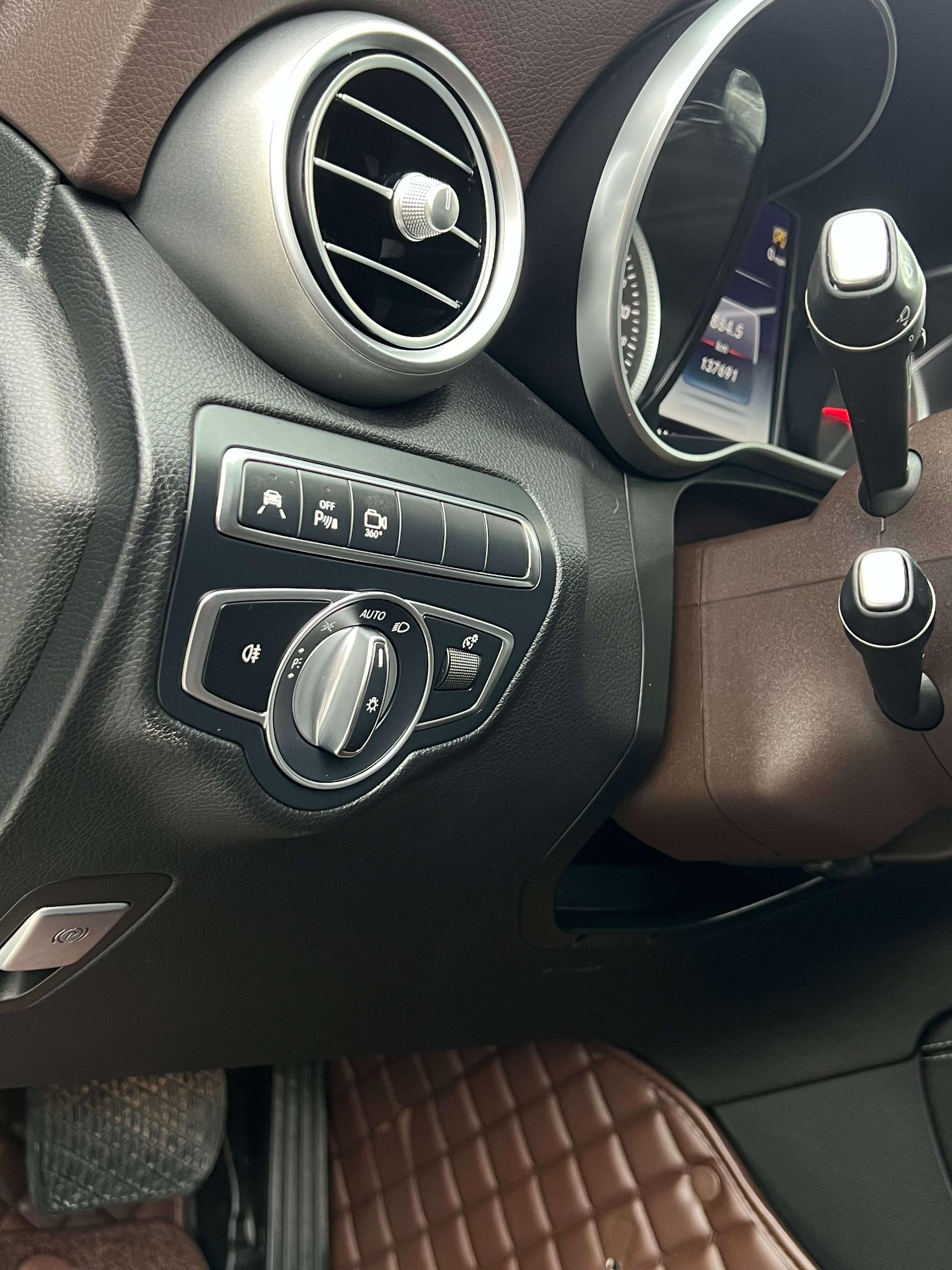 Mercedes-Benz GLC Class 2017 car image #14