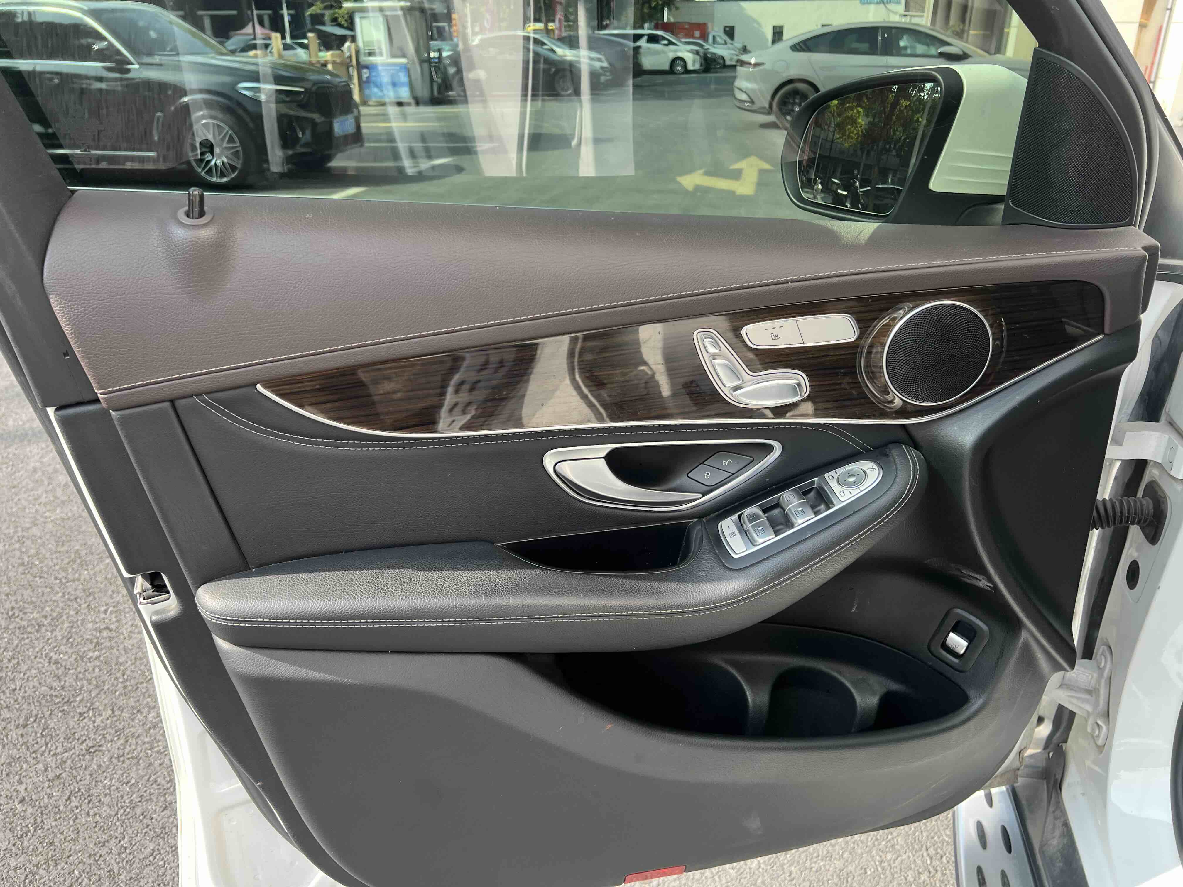 Mercedes-Benz GLC Class 2017 صورة سيارة #14