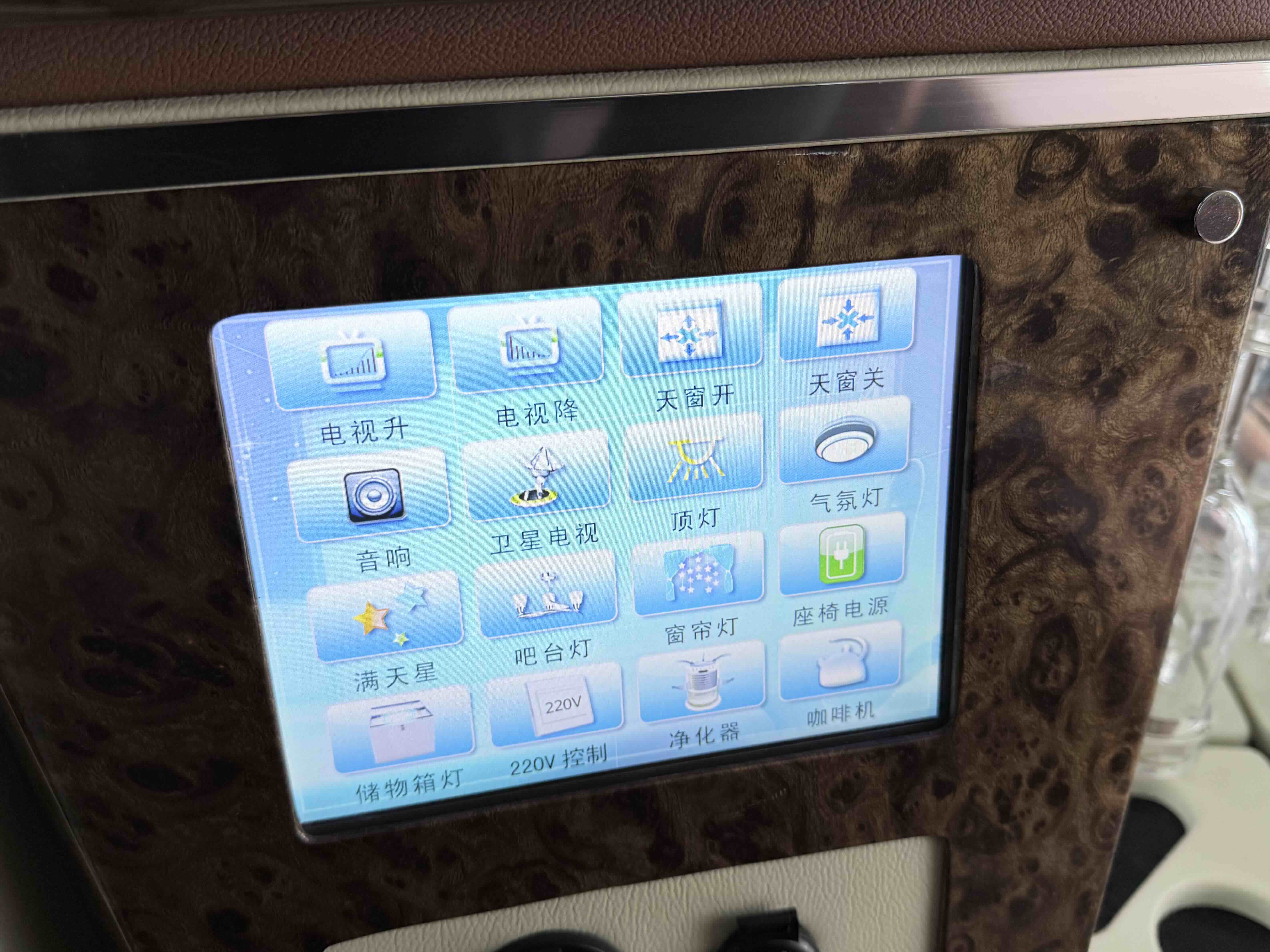 Ford E350 2015 #14 Ford E350 2015 car image #14