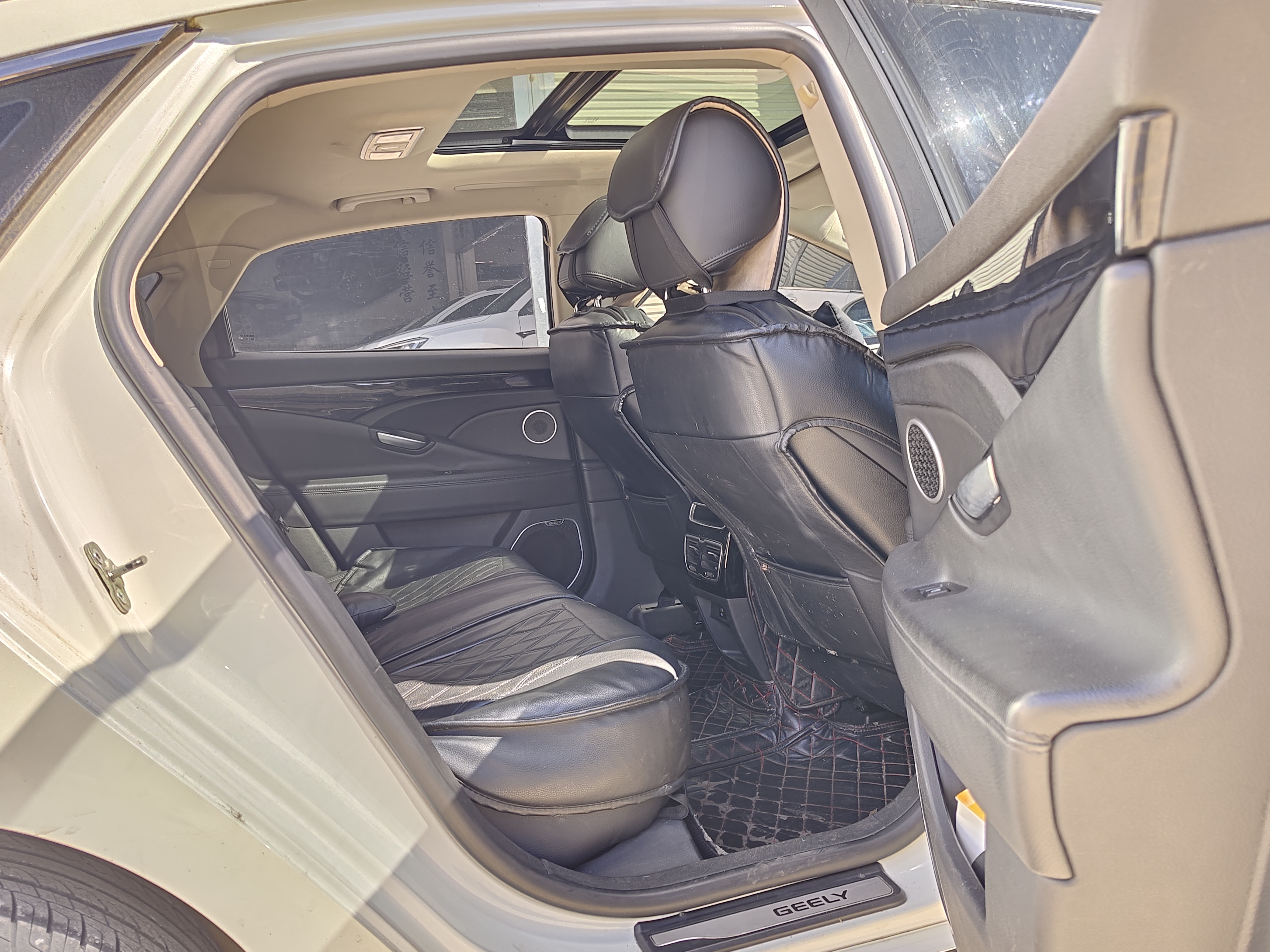 GEELY Ulion 2017 immagine di auto #14