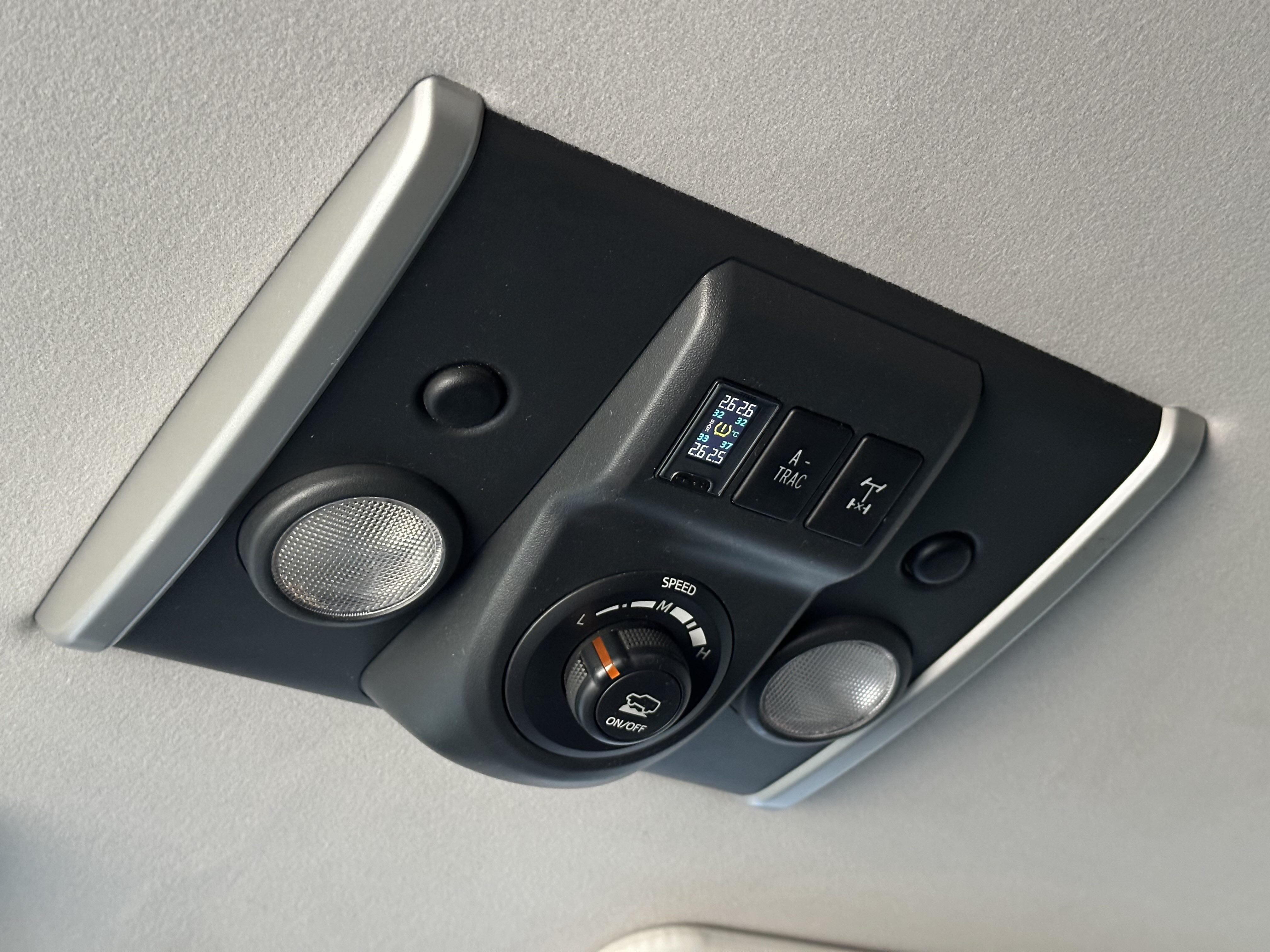 Toyota FJ Cruiser 2014 car image #14