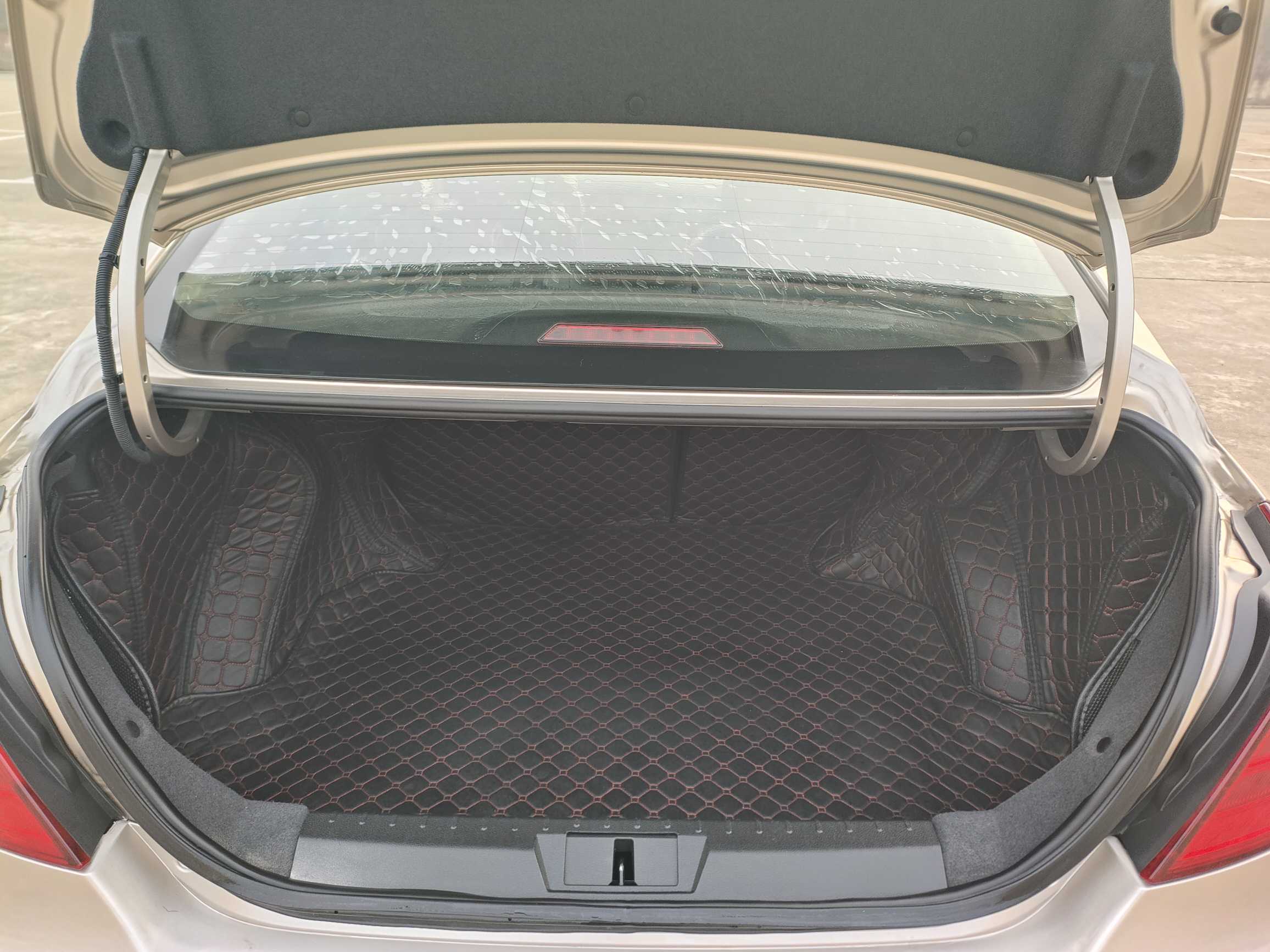 Emgrand 2017 car image #14