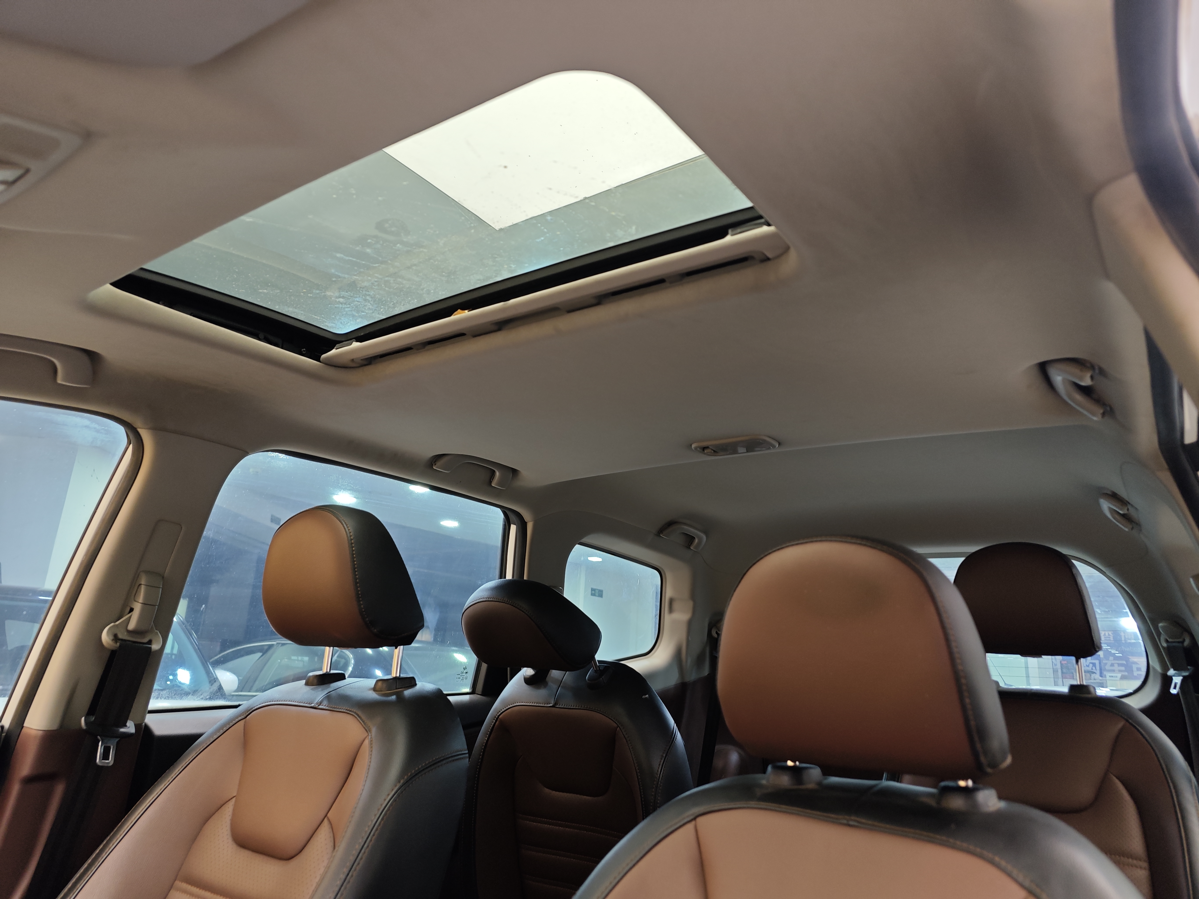 Forthing SX6 2016 car image #14