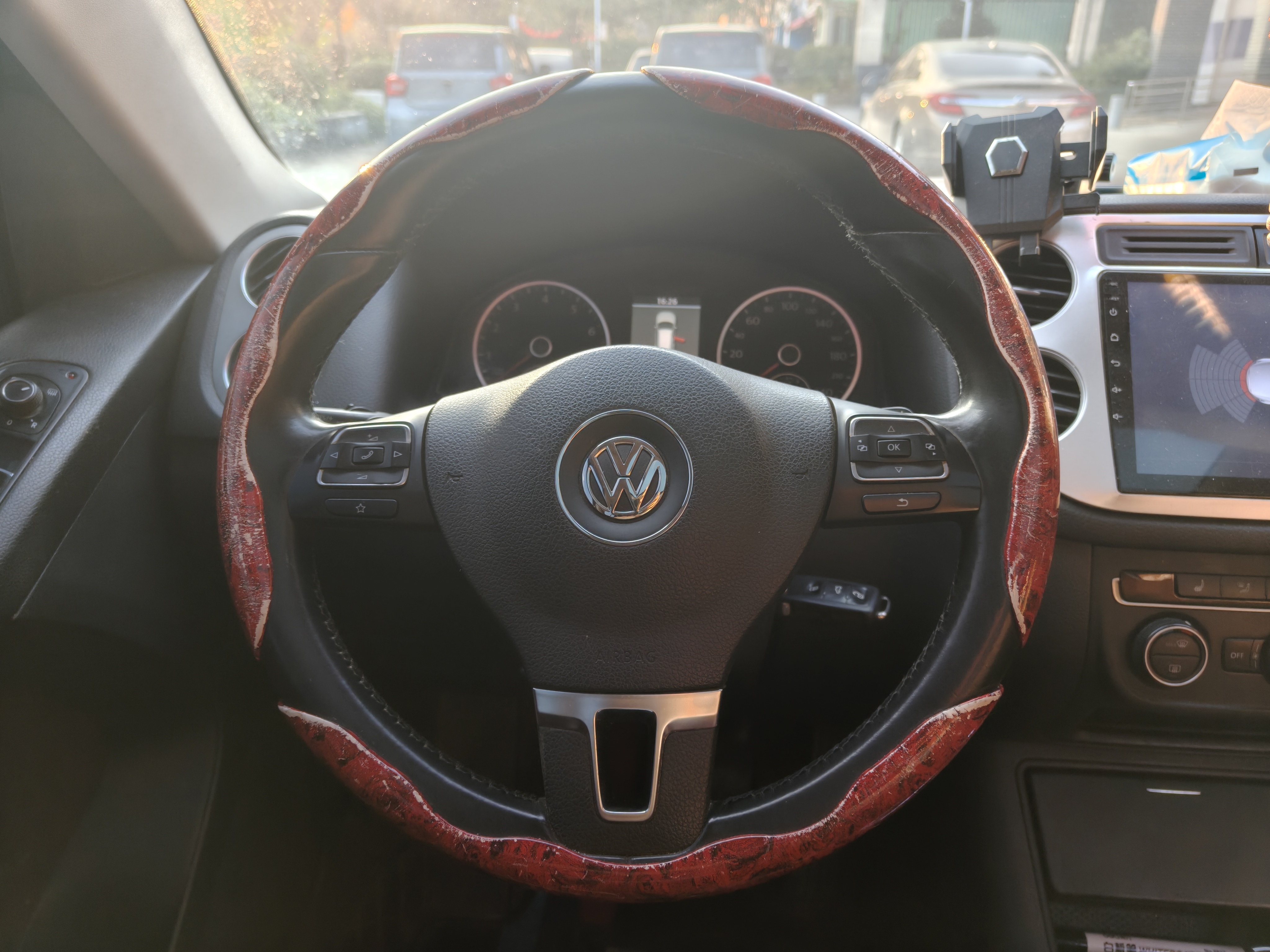 Volkswagen Tiguan 2014 car image #14