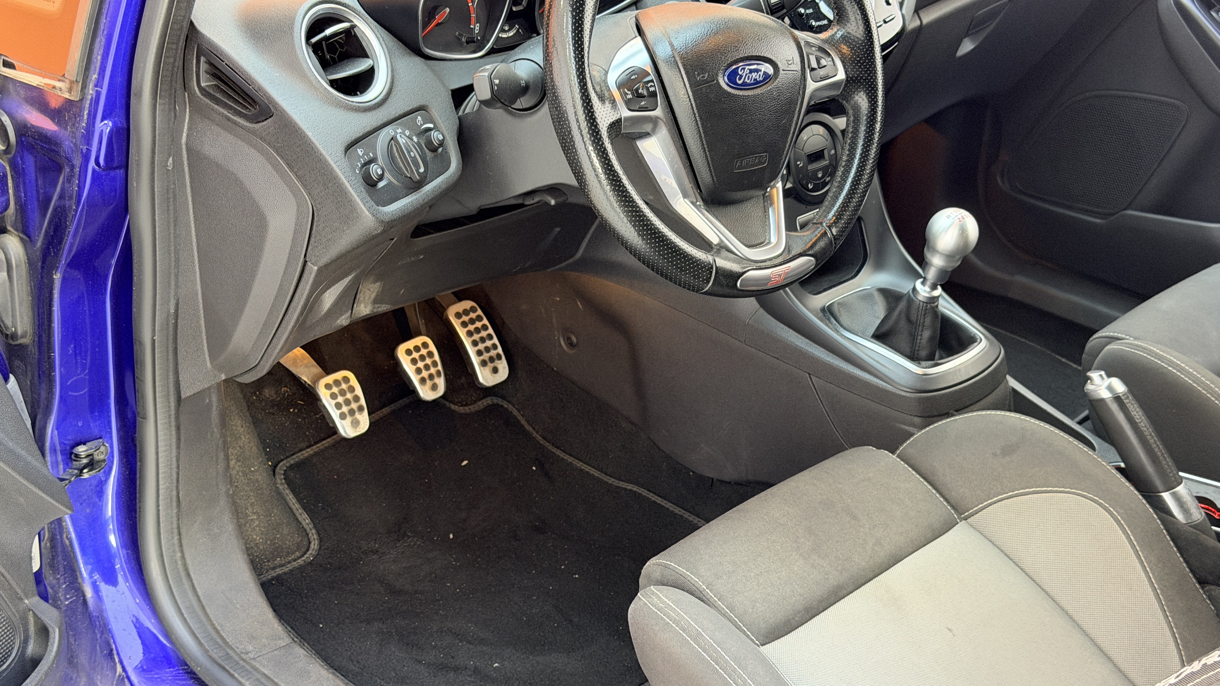 Ford Fiesta (Imported) 2013 car image #14