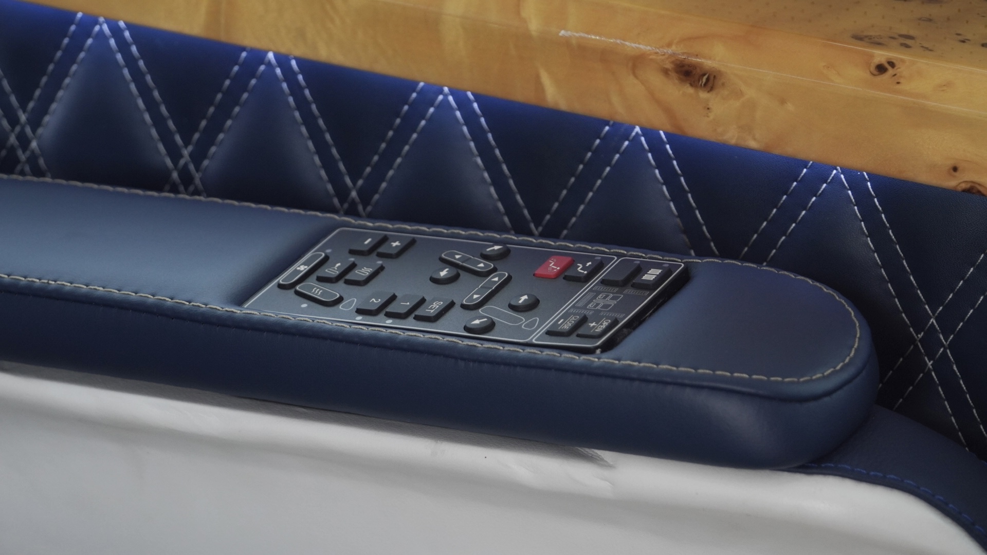 Ford E350 2015 #14 Ford E350 2015 car image #14