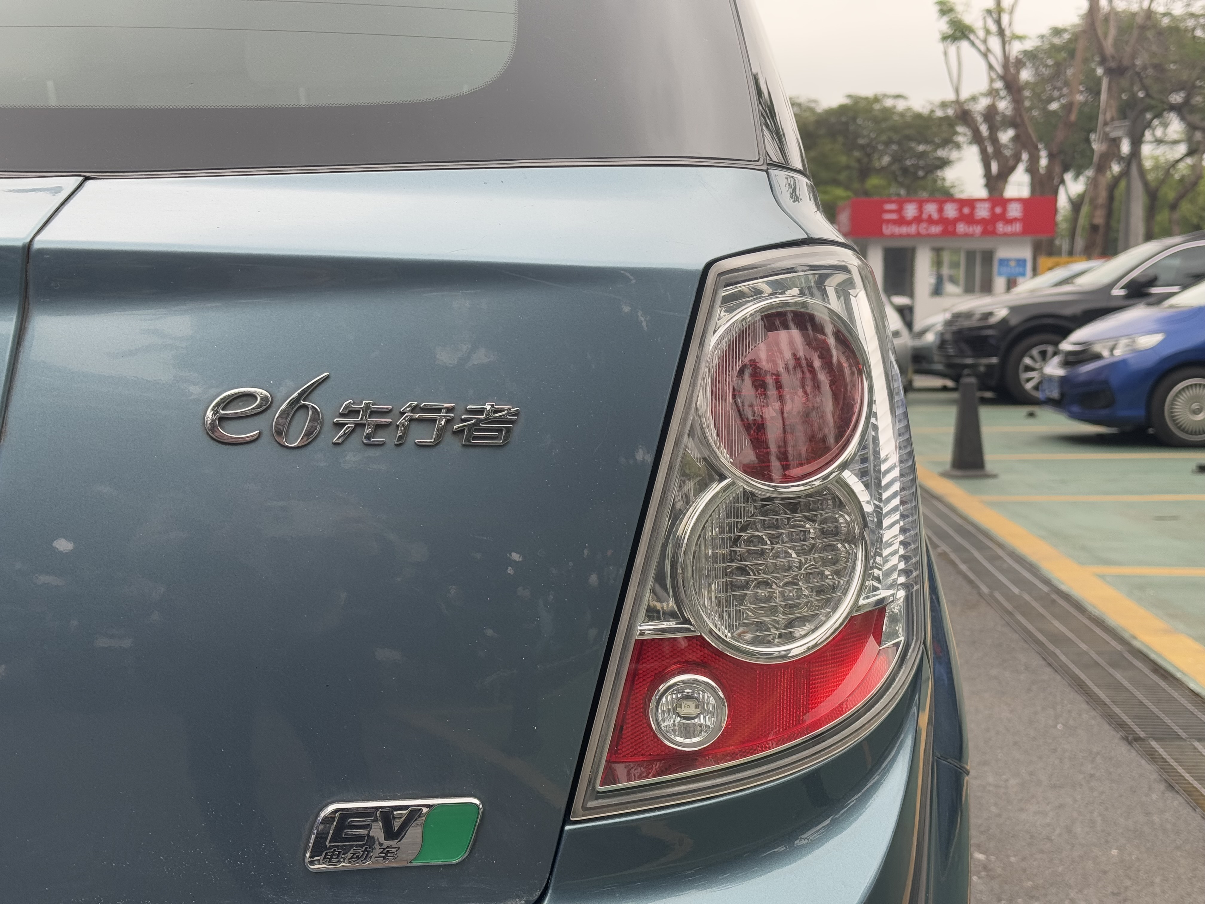 BYD e6 2012 #14 BYD e6 2012 car image #14