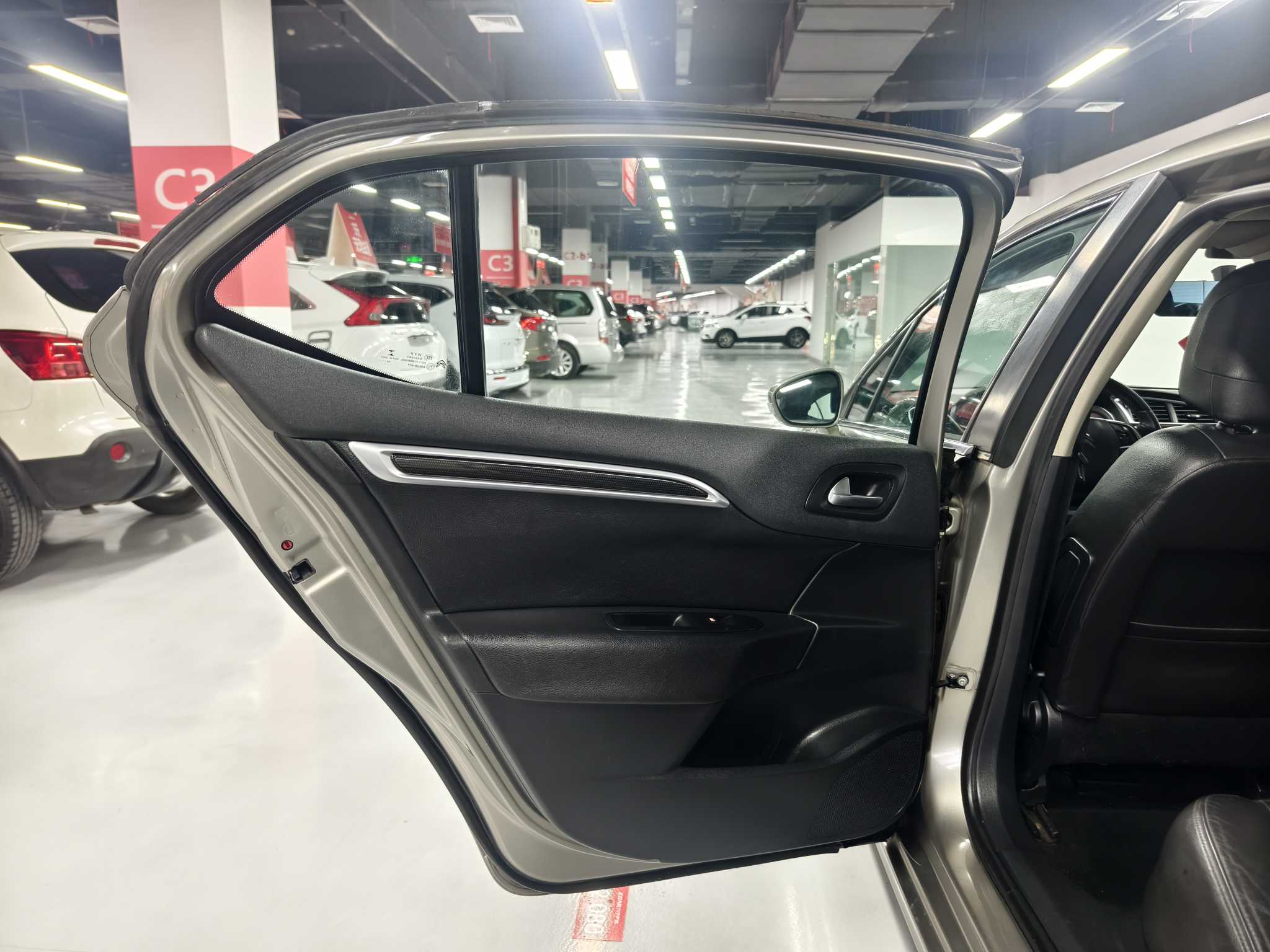 Citroen C4L 2014 imagen de coche #14