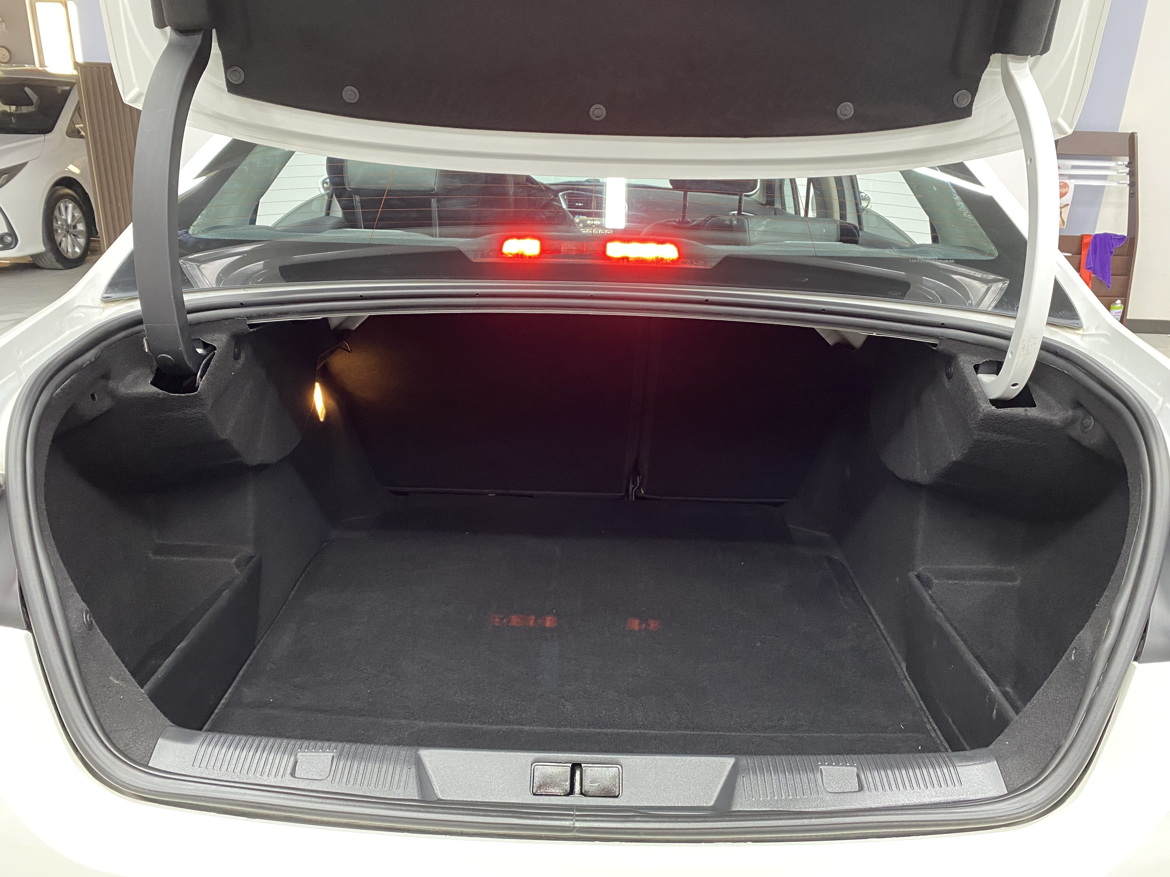 Citroen C4L 2014 car image #14