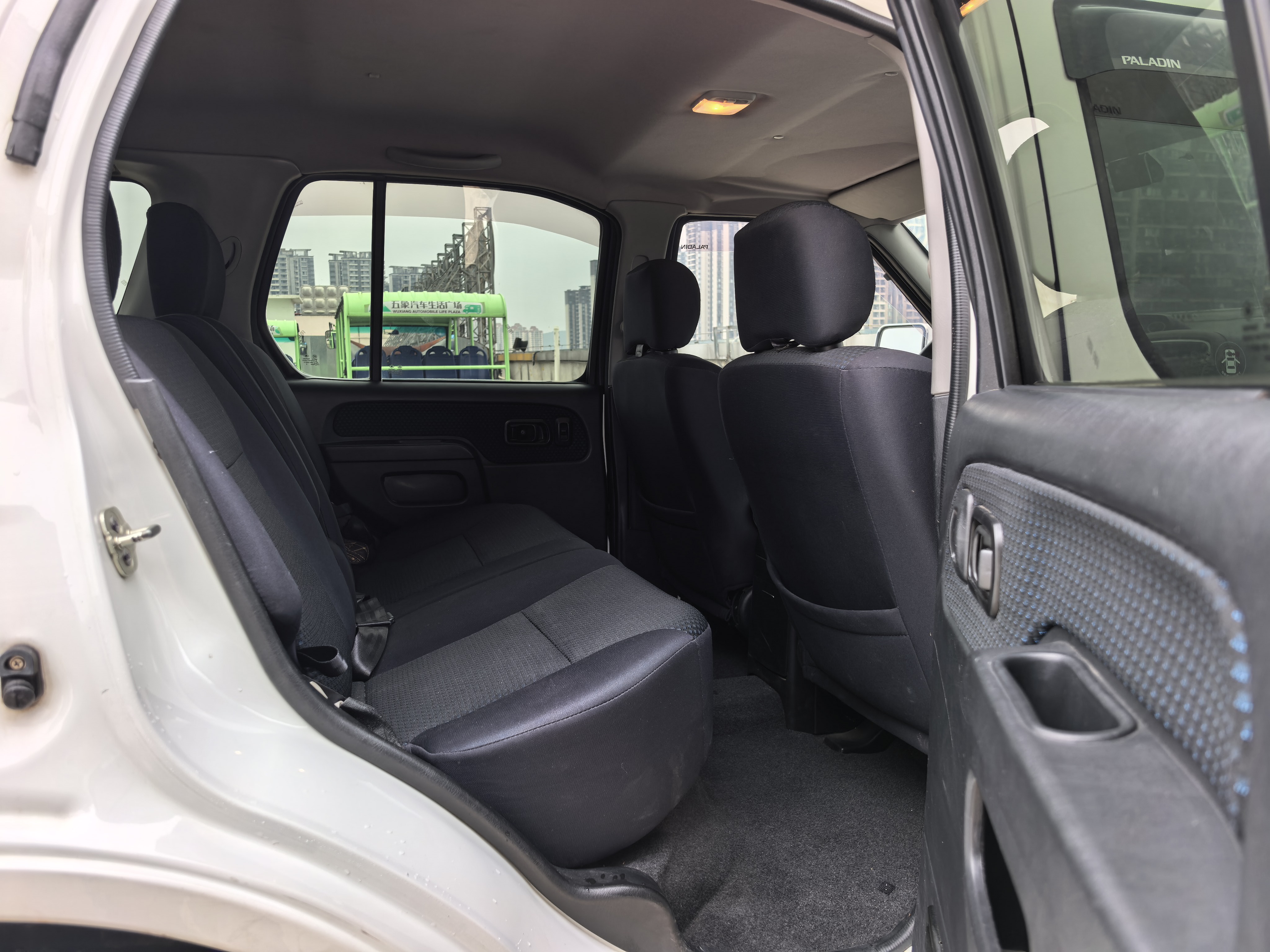 日产 日产帕拉丁 2013 汽车图片 #14