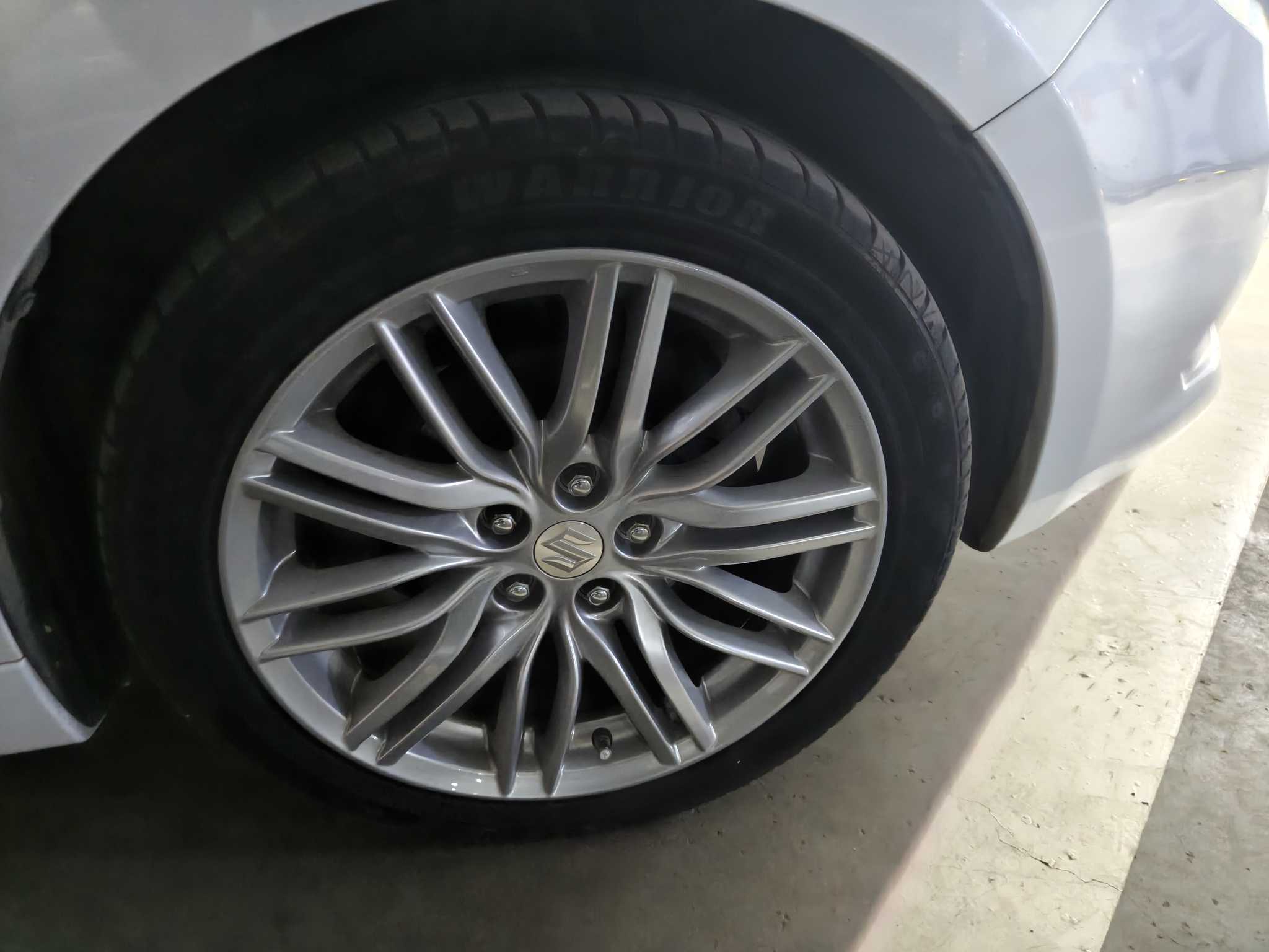 Suzuki Kizashi 2014 изображение автомобиля #14