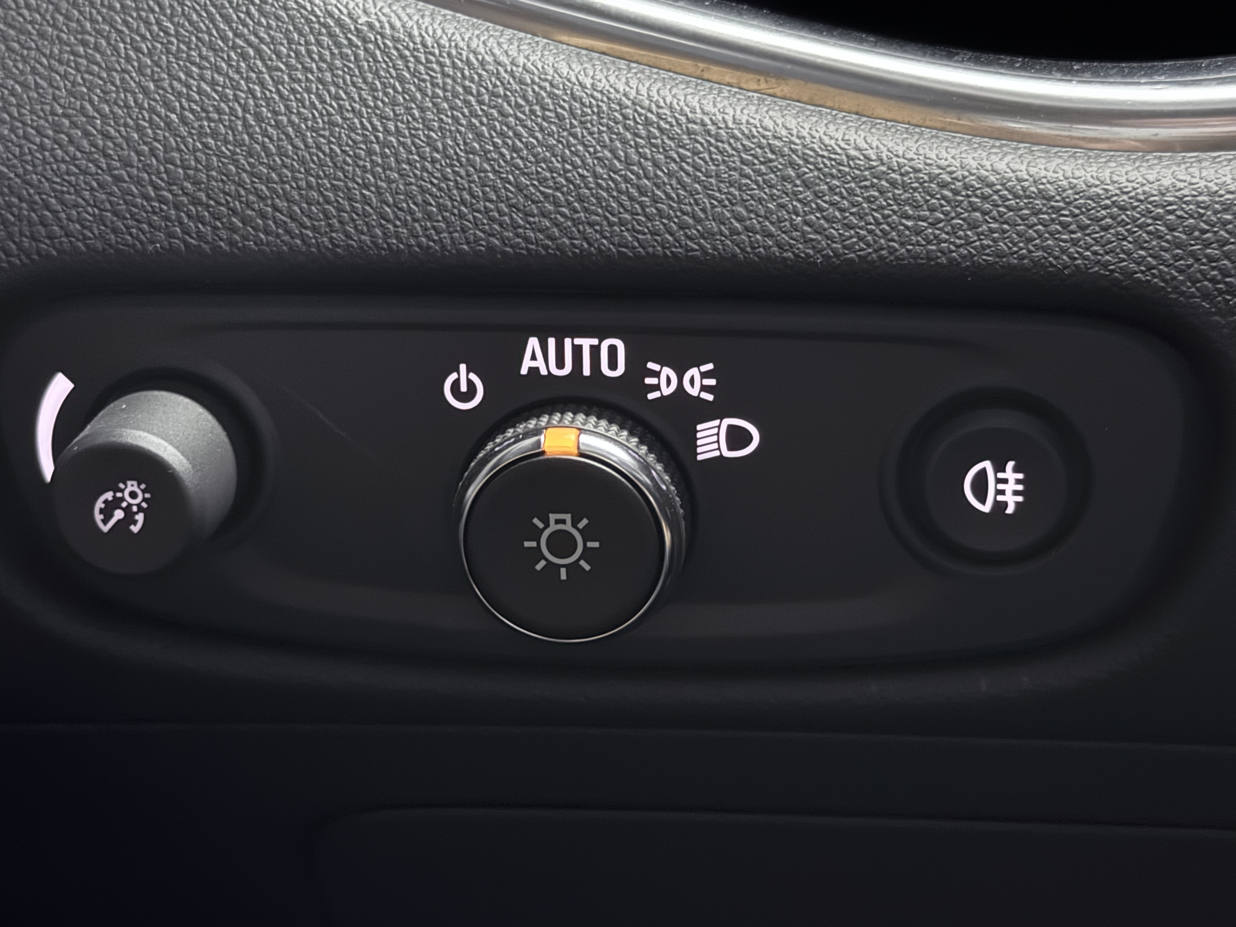 Chevrolet Malibu XL 2018 immagine di auto #14