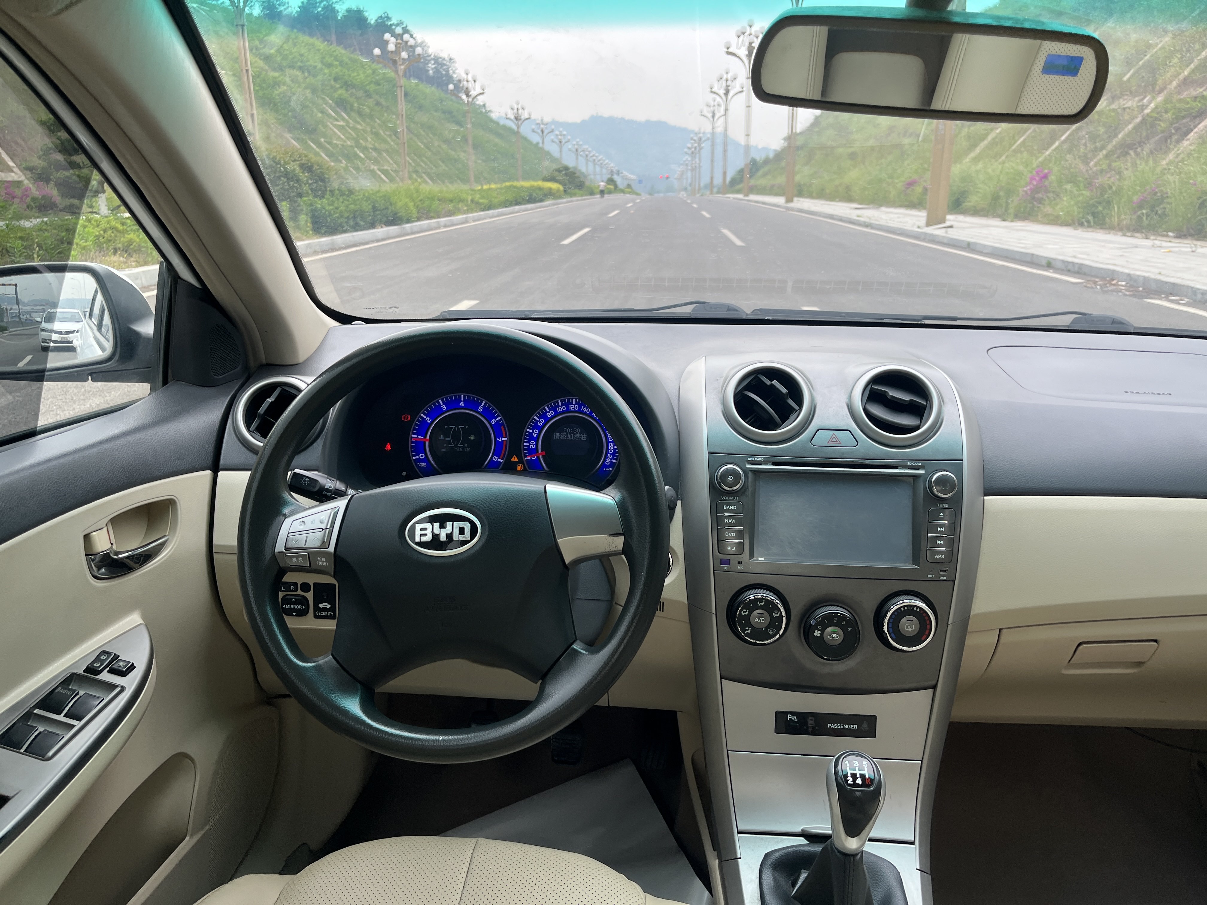 BYD G3 2013 imagem de carro #14