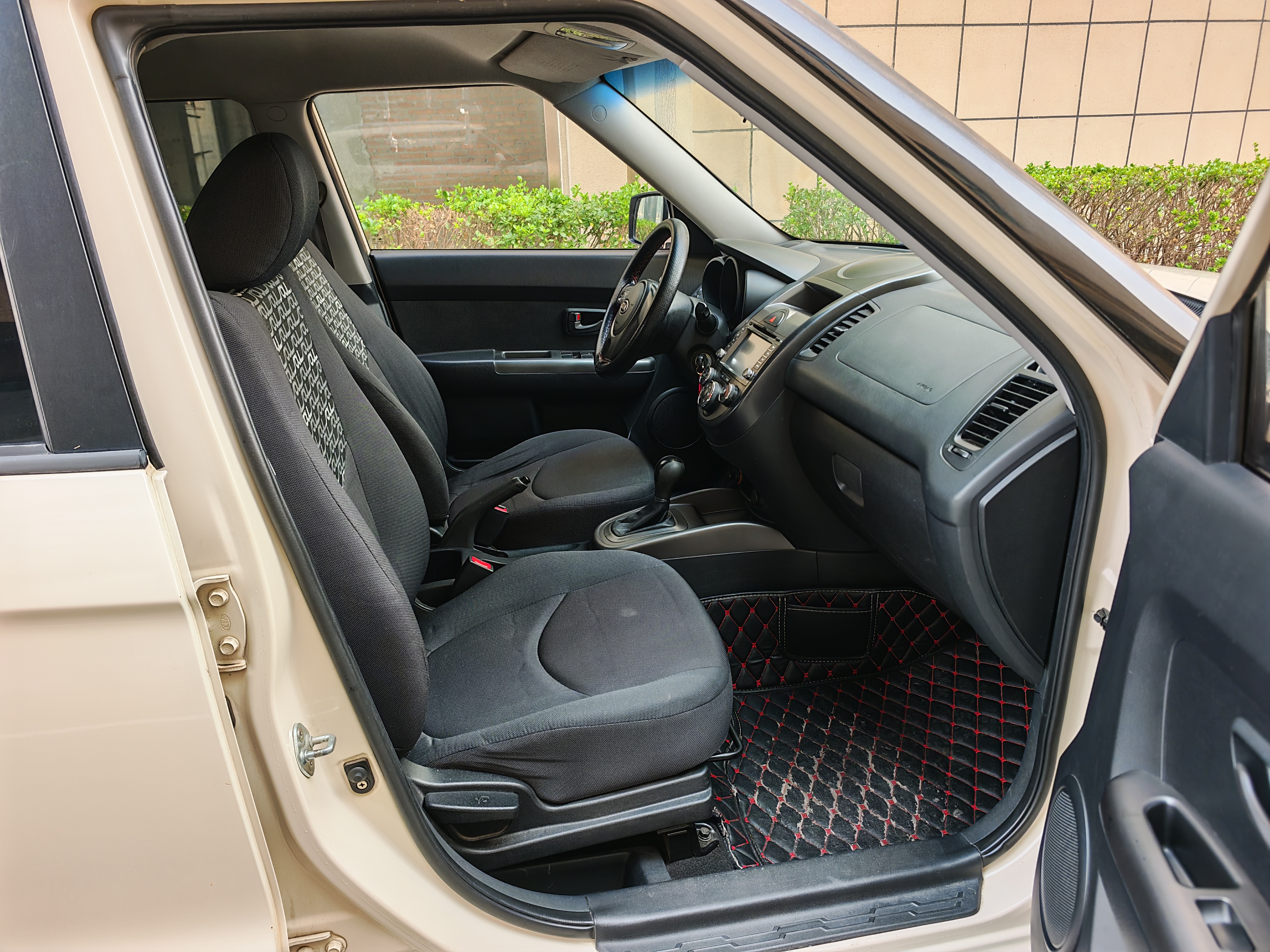 起亚 秀尔 2013 汽车图片 #14