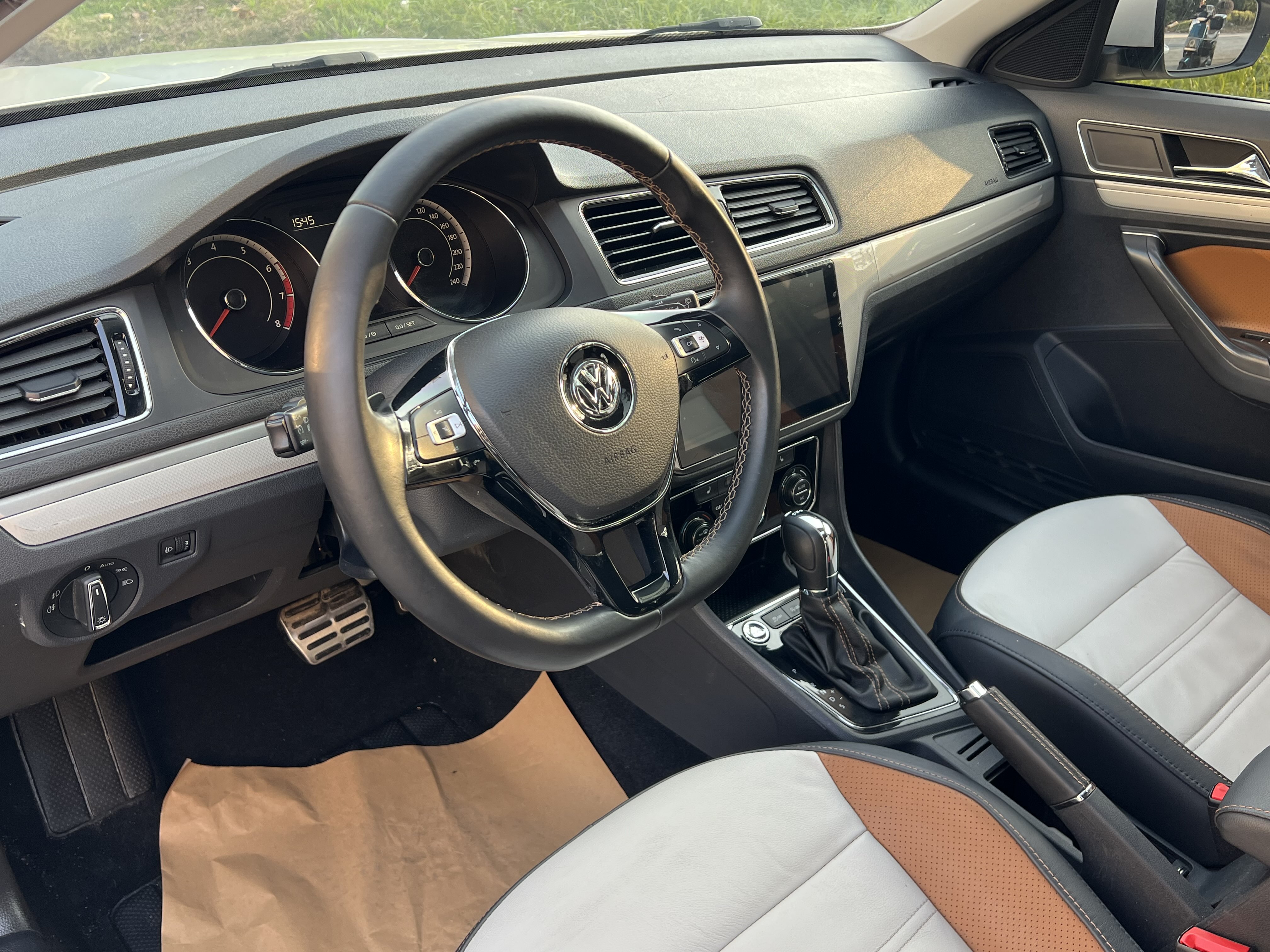 Volkswagen Cross Lavida 2018 immagine di auto #14