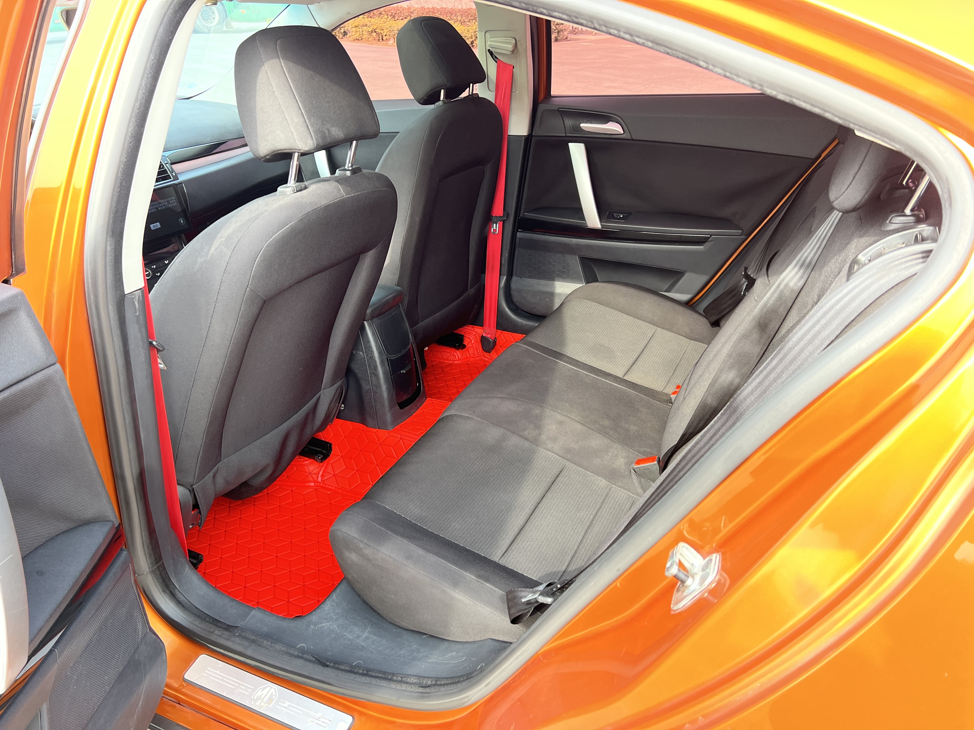 MG 6 2011 car image #14