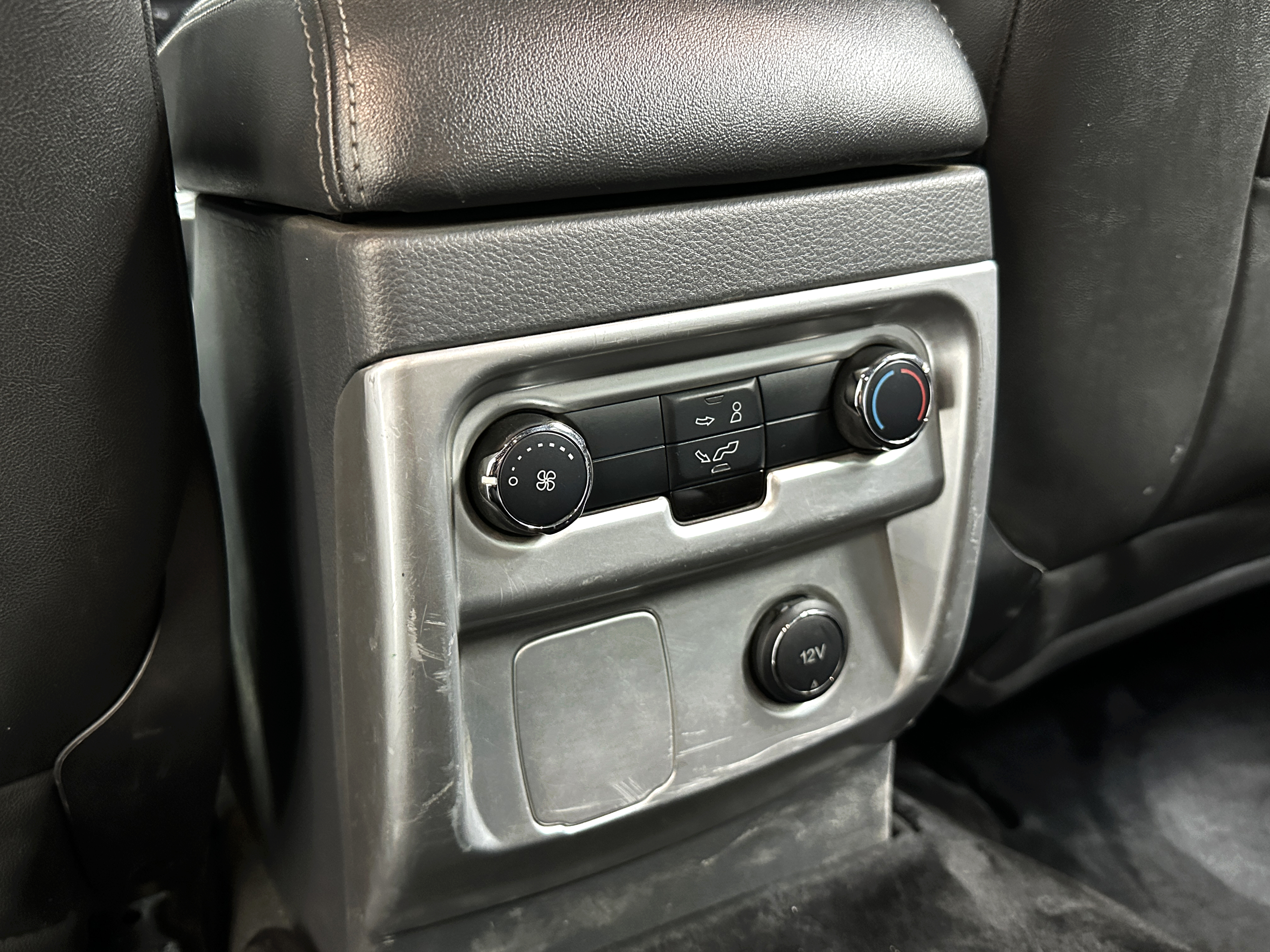 Ford Everest 2018 car image #14