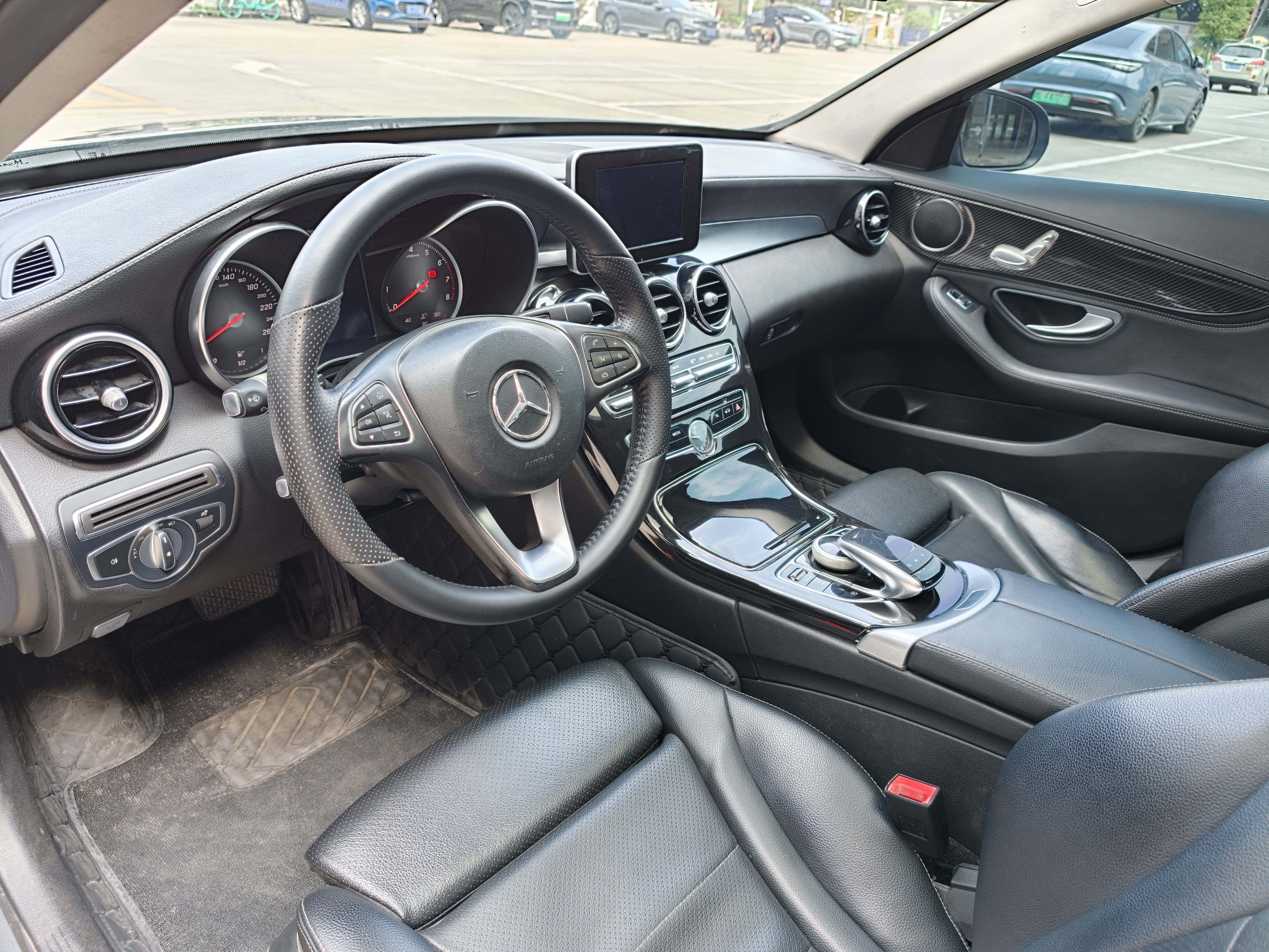 Mercedes-Benz C Class 2017 car image #14