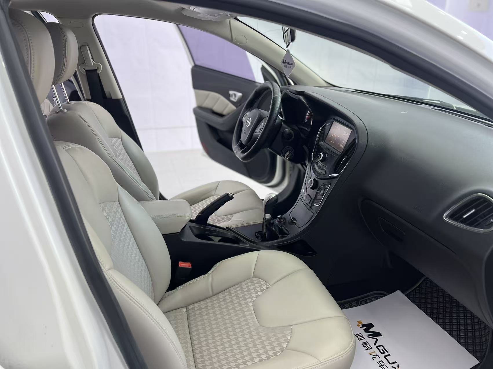 GAC Trumpchi GA3 2017 изображение автомобиля #14