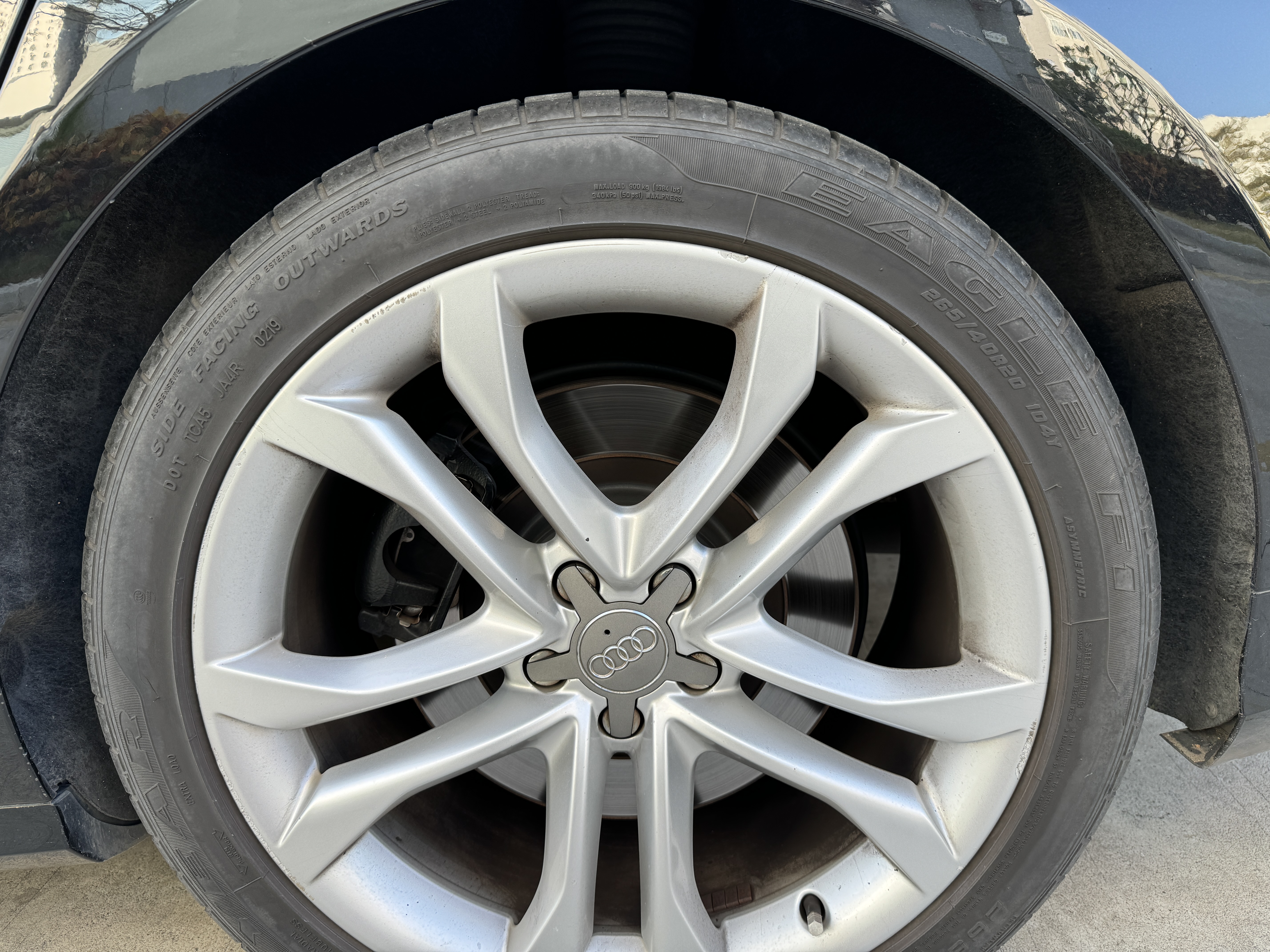 Audi S8 2013 car image #14