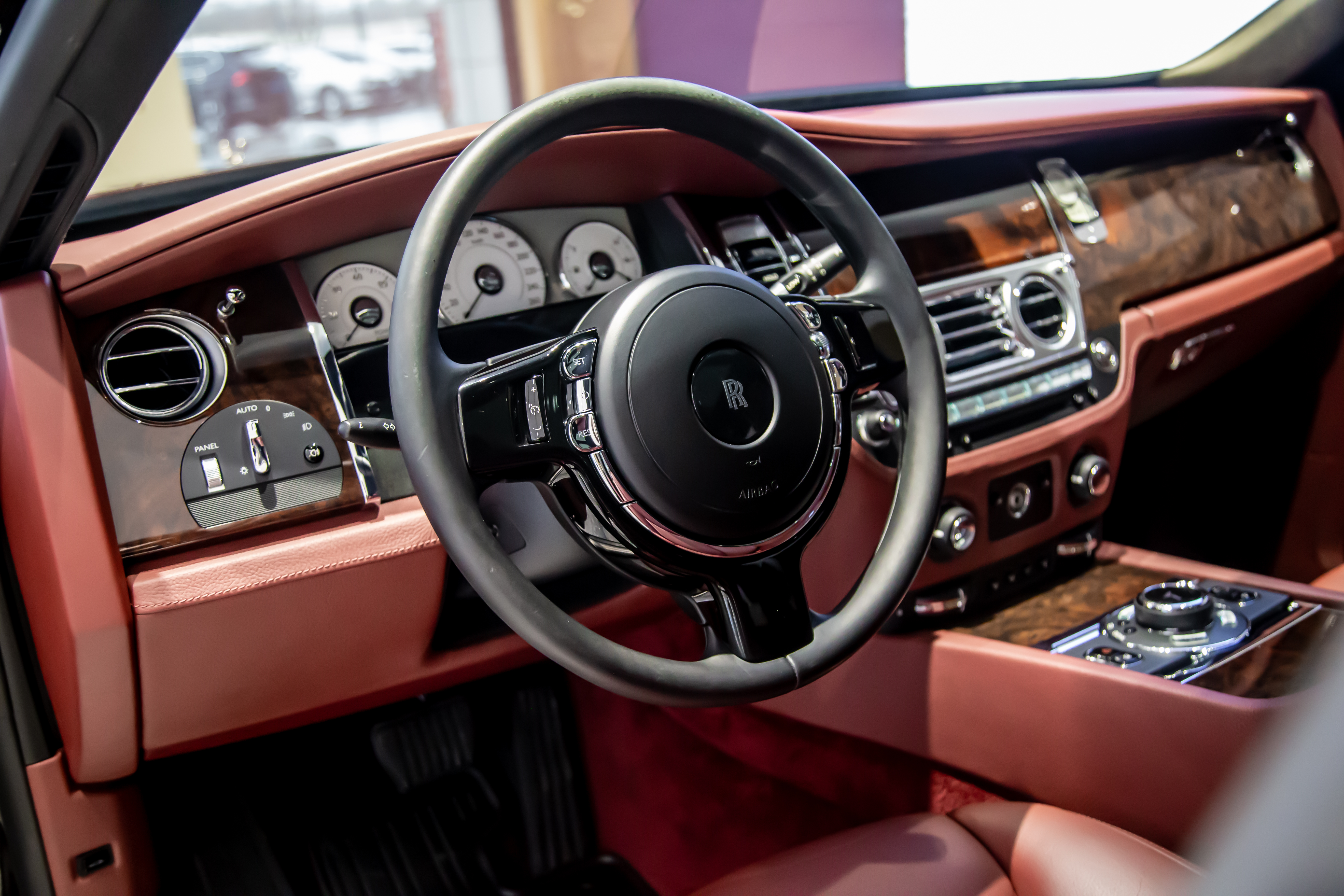 劳斯莱斯 古思特 2017 汽车图片 #14