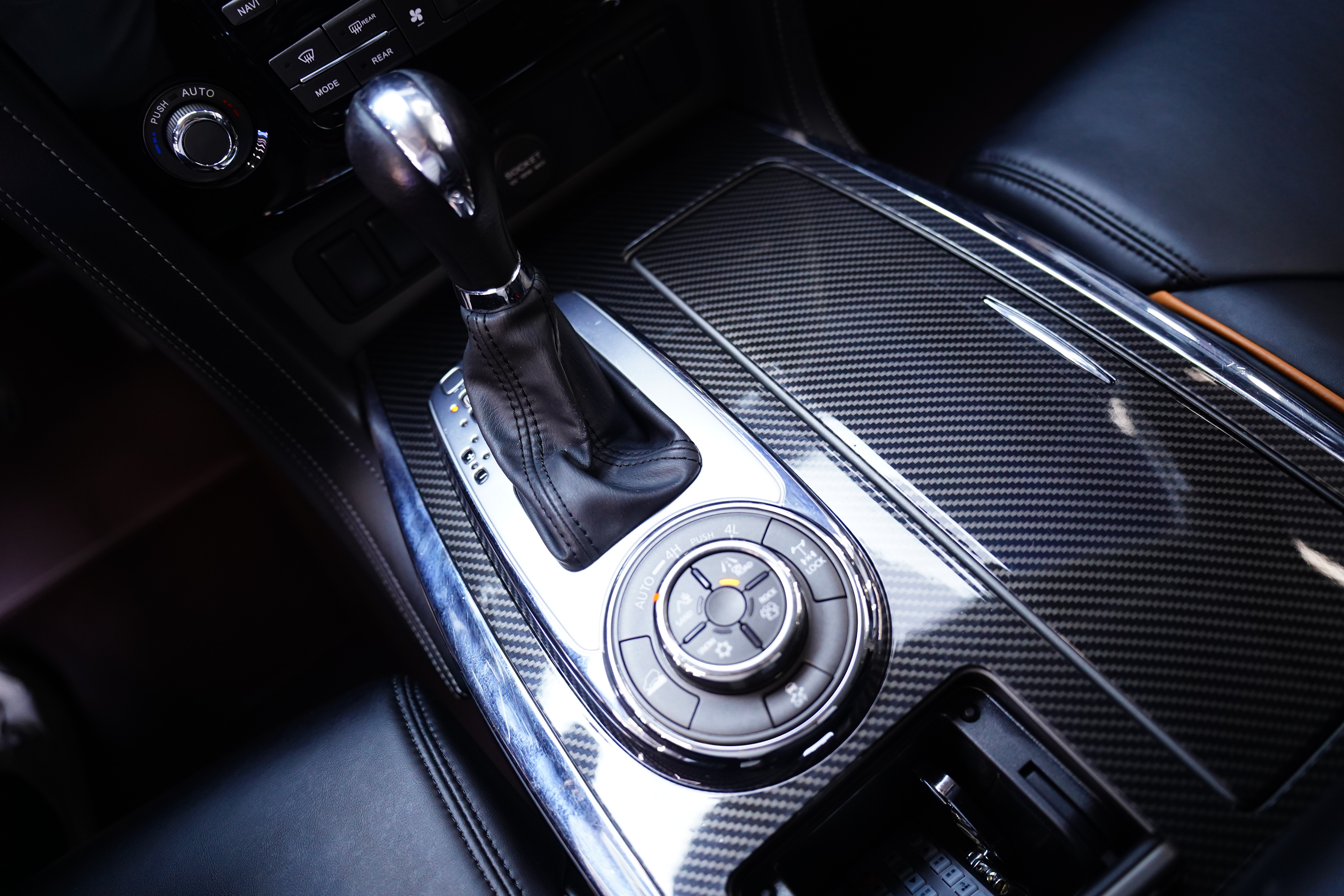 日产 途乐 2018 汽车图片 #14