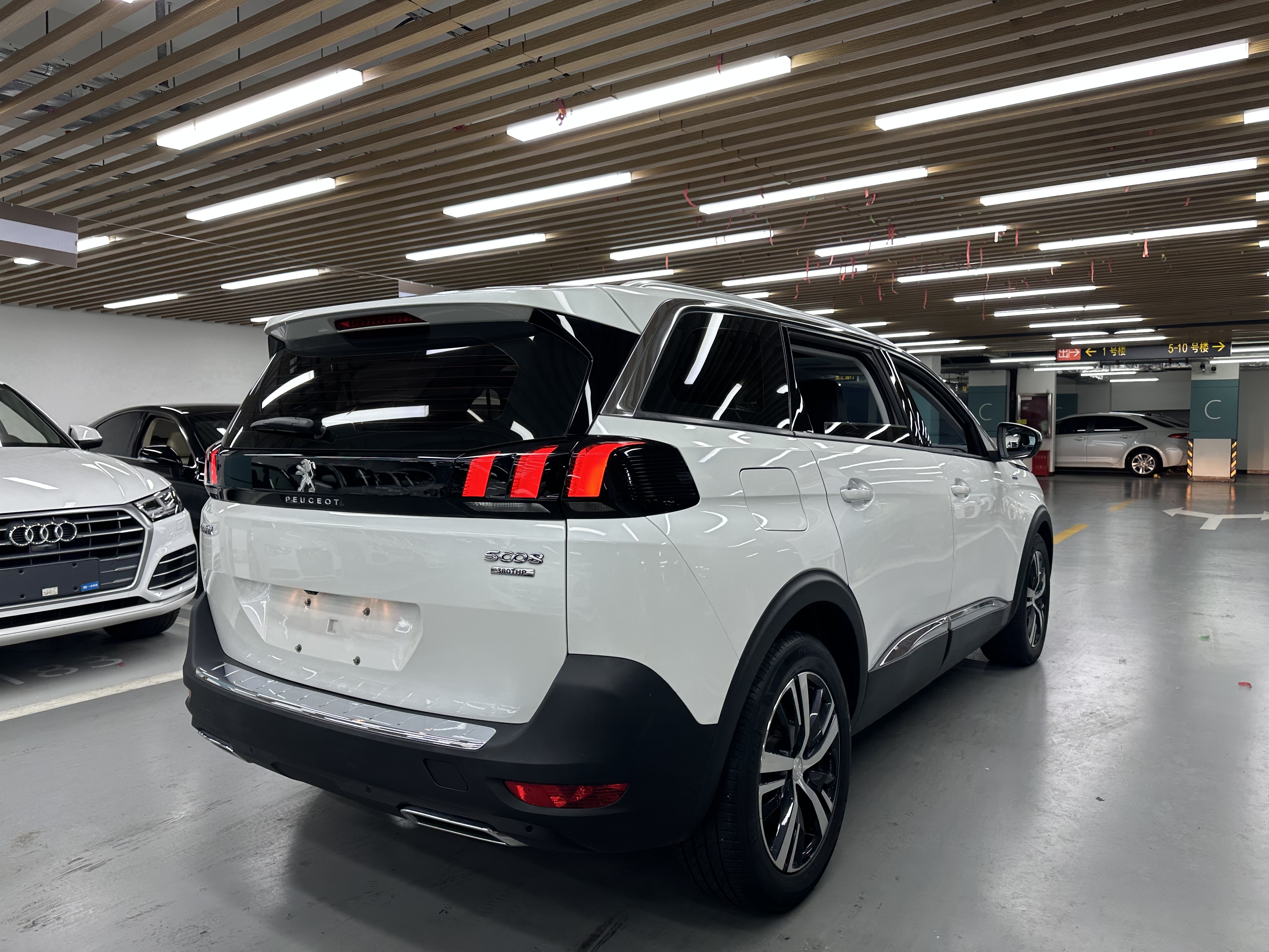 Peugeot 5008 2019 car image #14