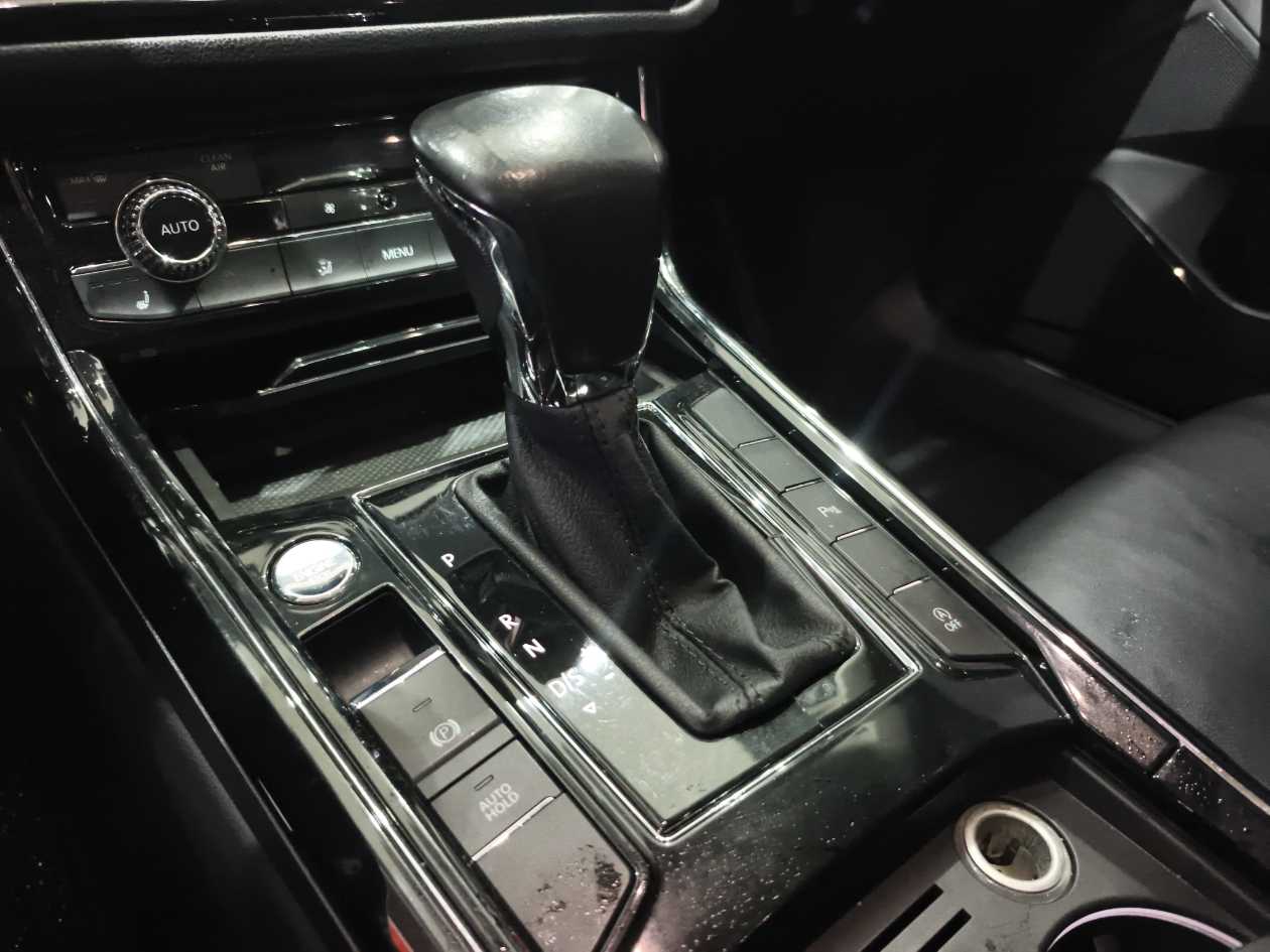 Volkswagen Phideon 2019 car image #14