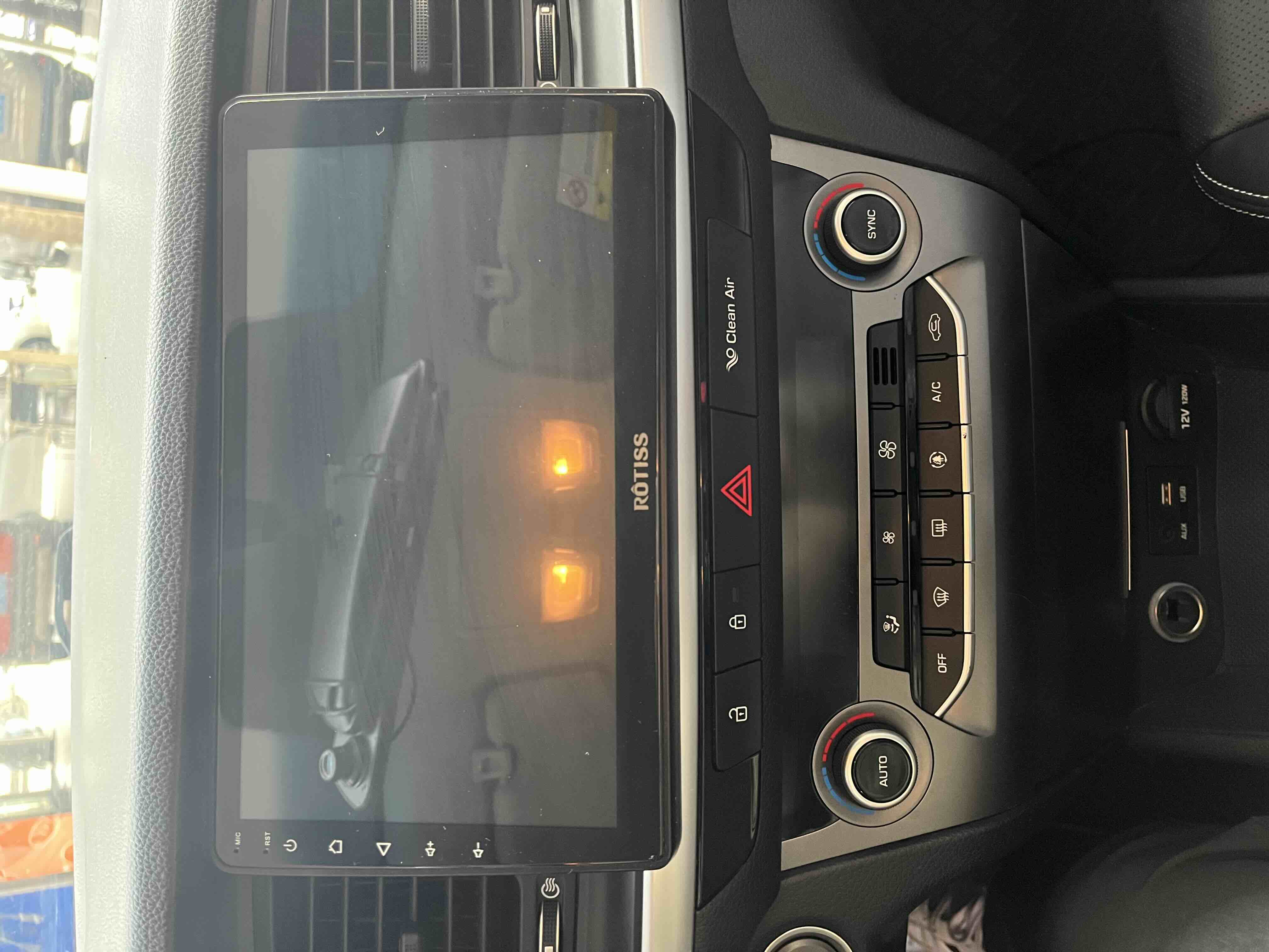 Hyundai Mistra 2018 car image #14