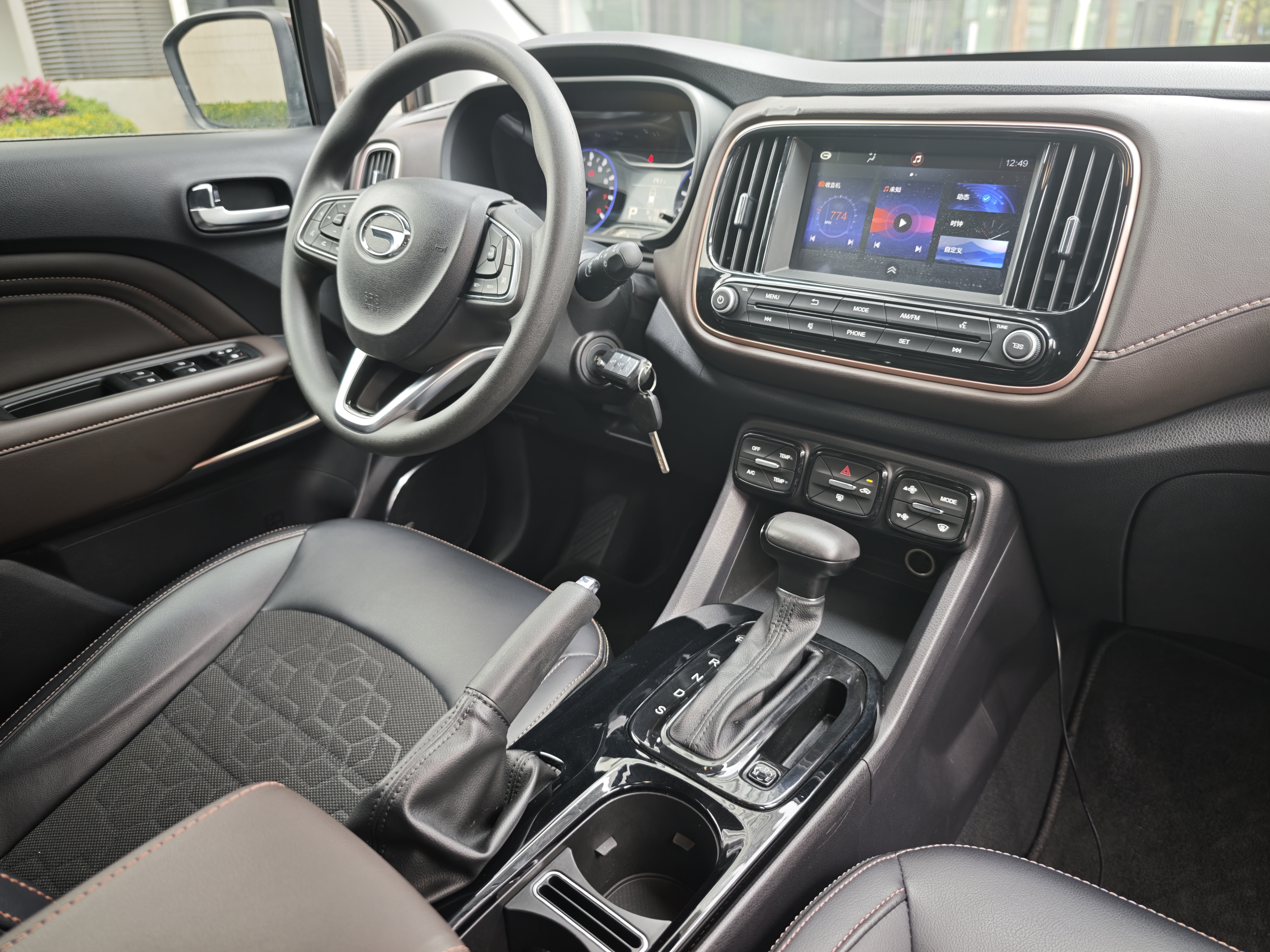 GAC Trumpchi GS3 2018 #14 GAC Trumpchi GS3 2018 car image #14