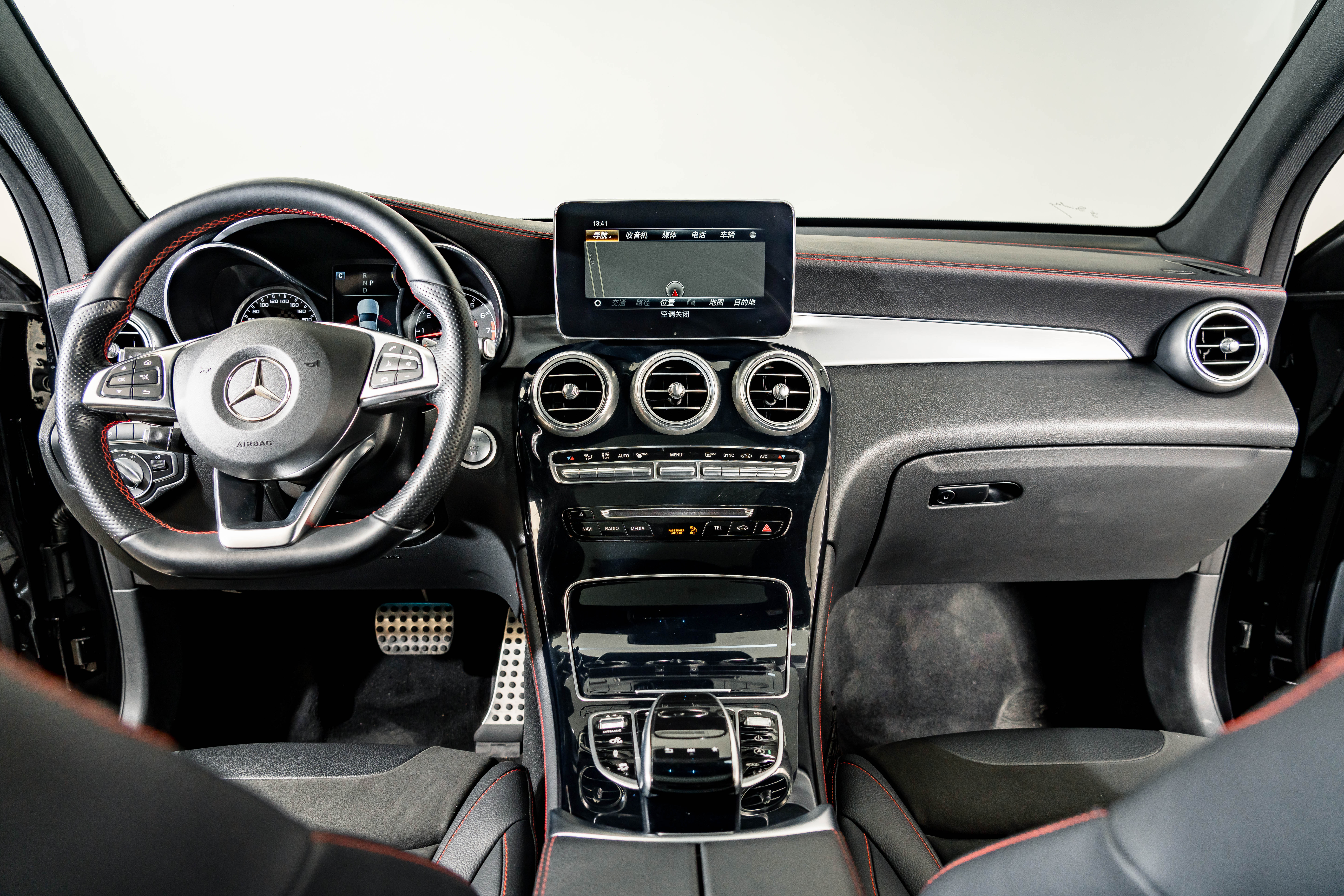 Mercedes-Benz GLC AMG 2019 immagine di auto #14