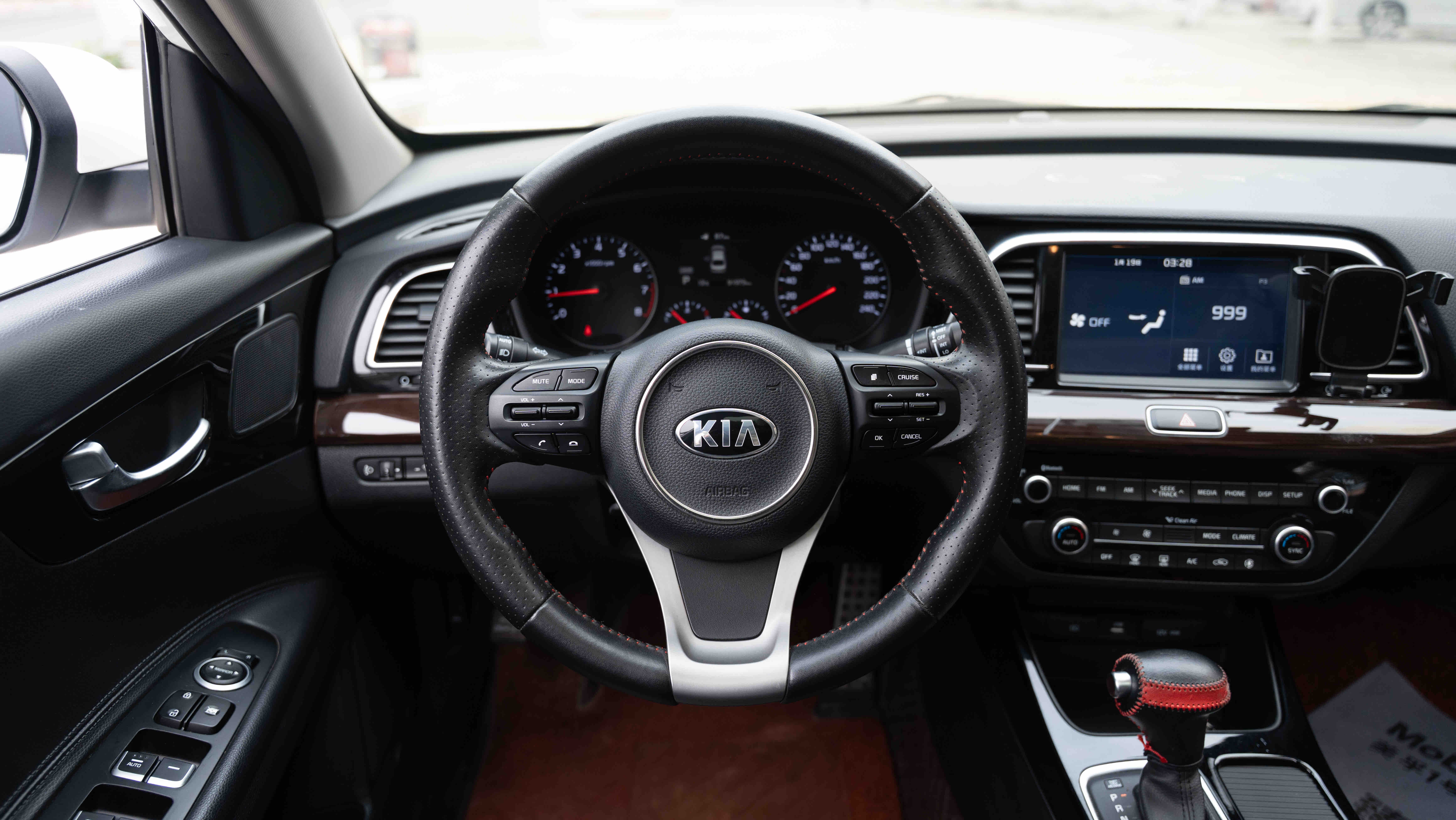 Kia K5 2019 immagine di auto #14