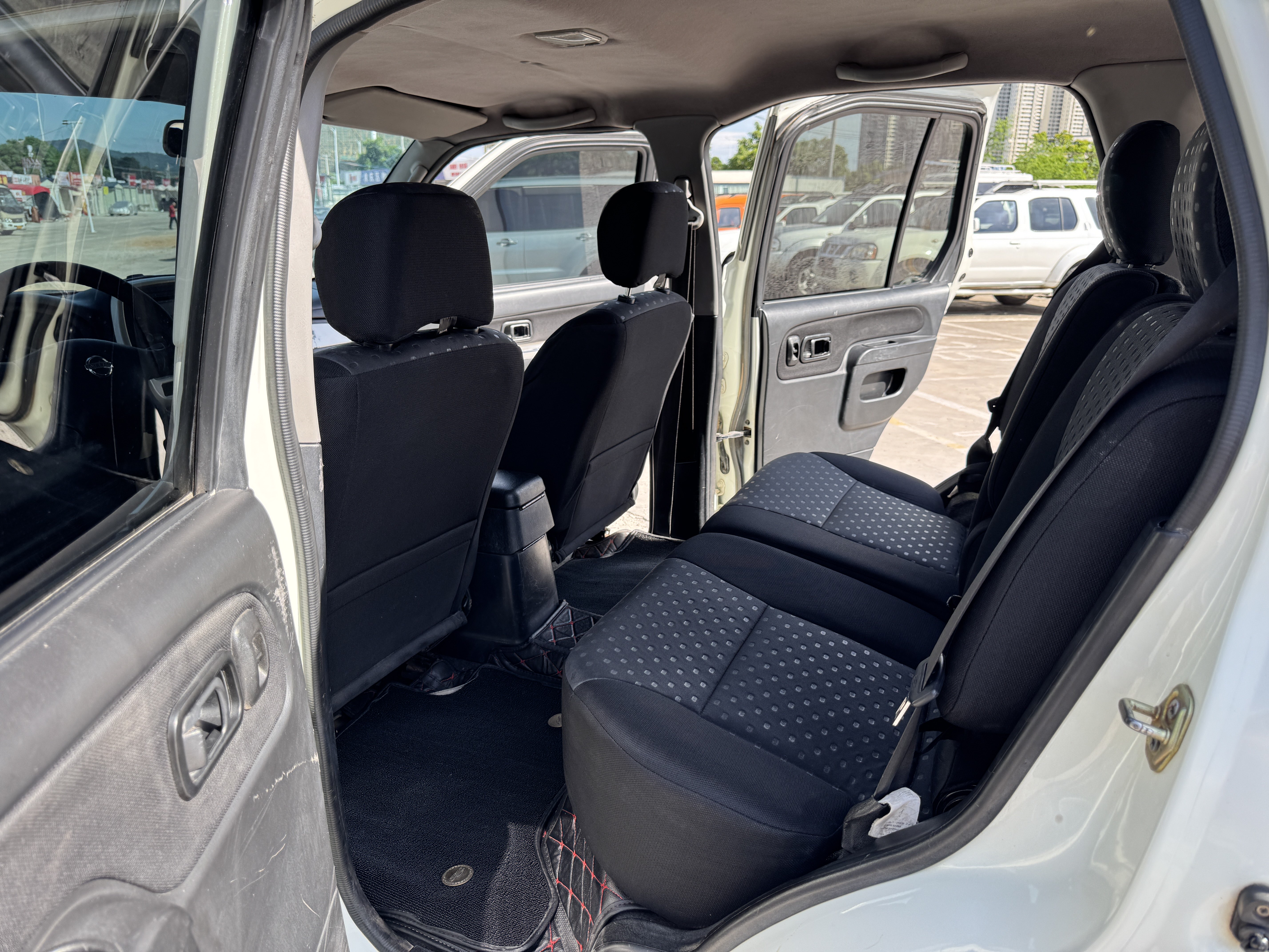 日产 日产帕拉丁 2011 汽车图片 #14