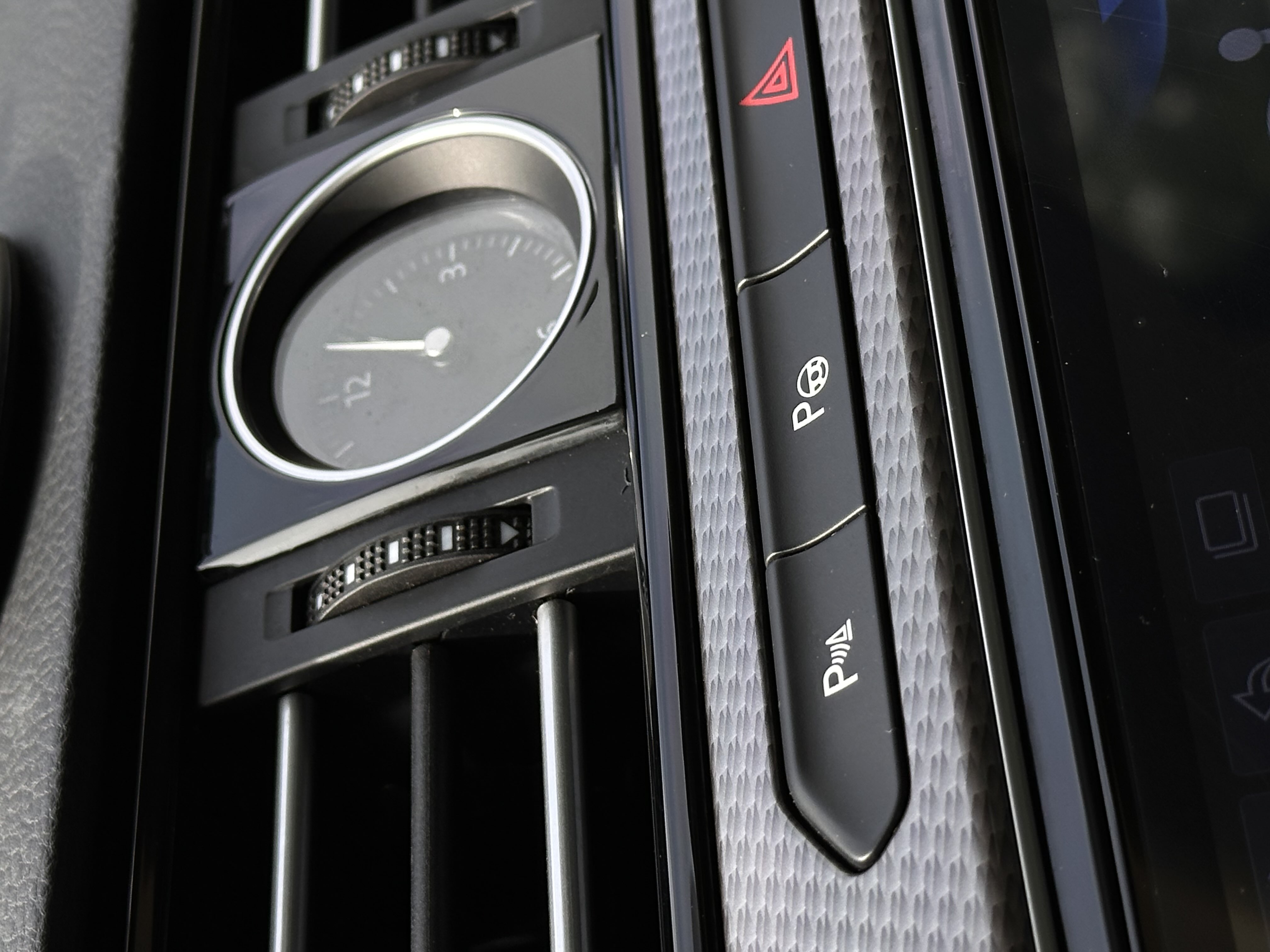 Volkswagen Passat Variant 2018 immagine di auto #14