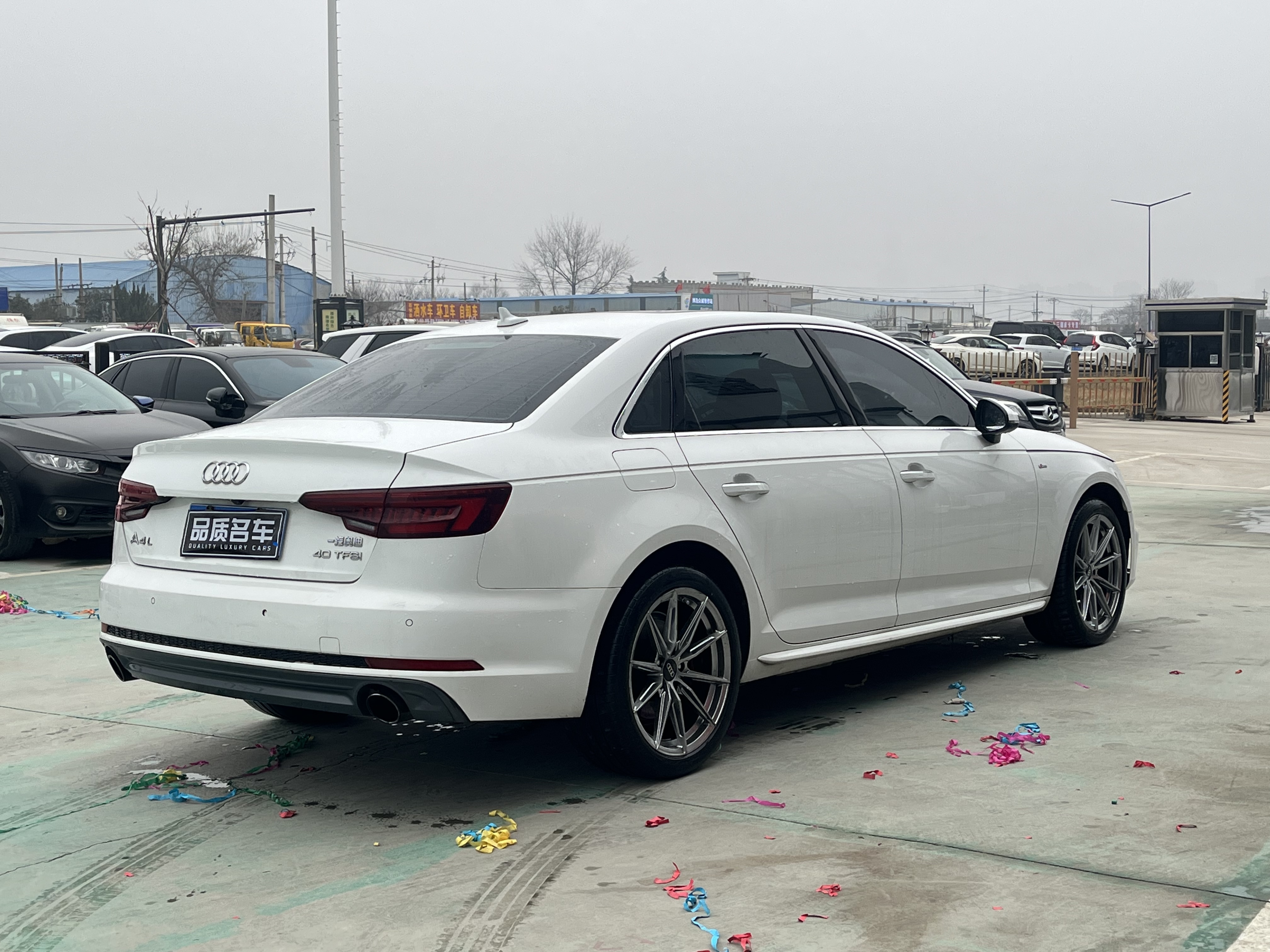 Audi A4L 2018 car image #14