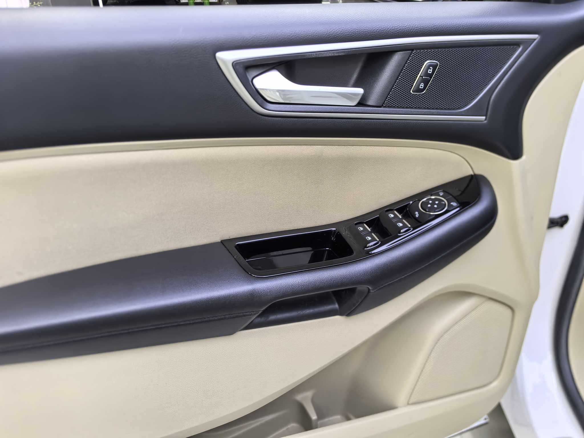 Ford Edge 2018 immagine di auto #14