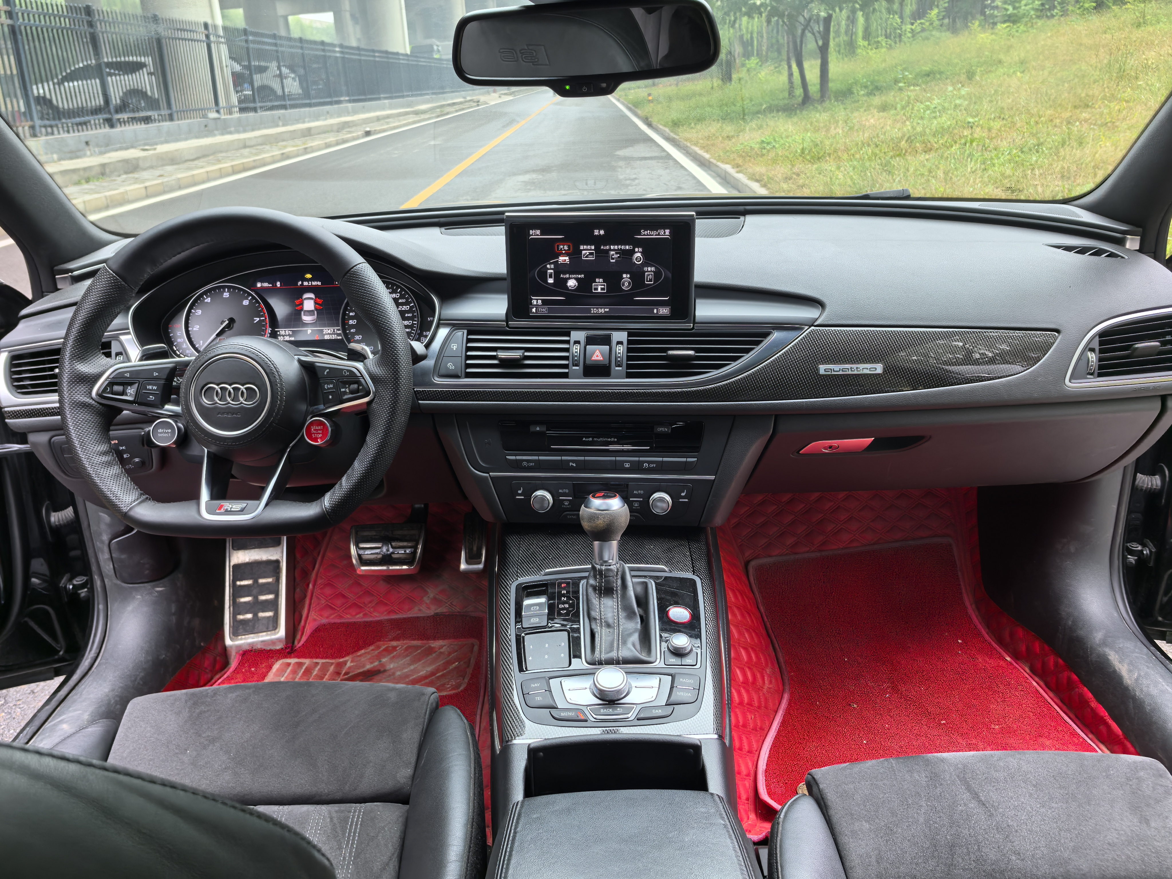 Audi S6 2018 car image #14