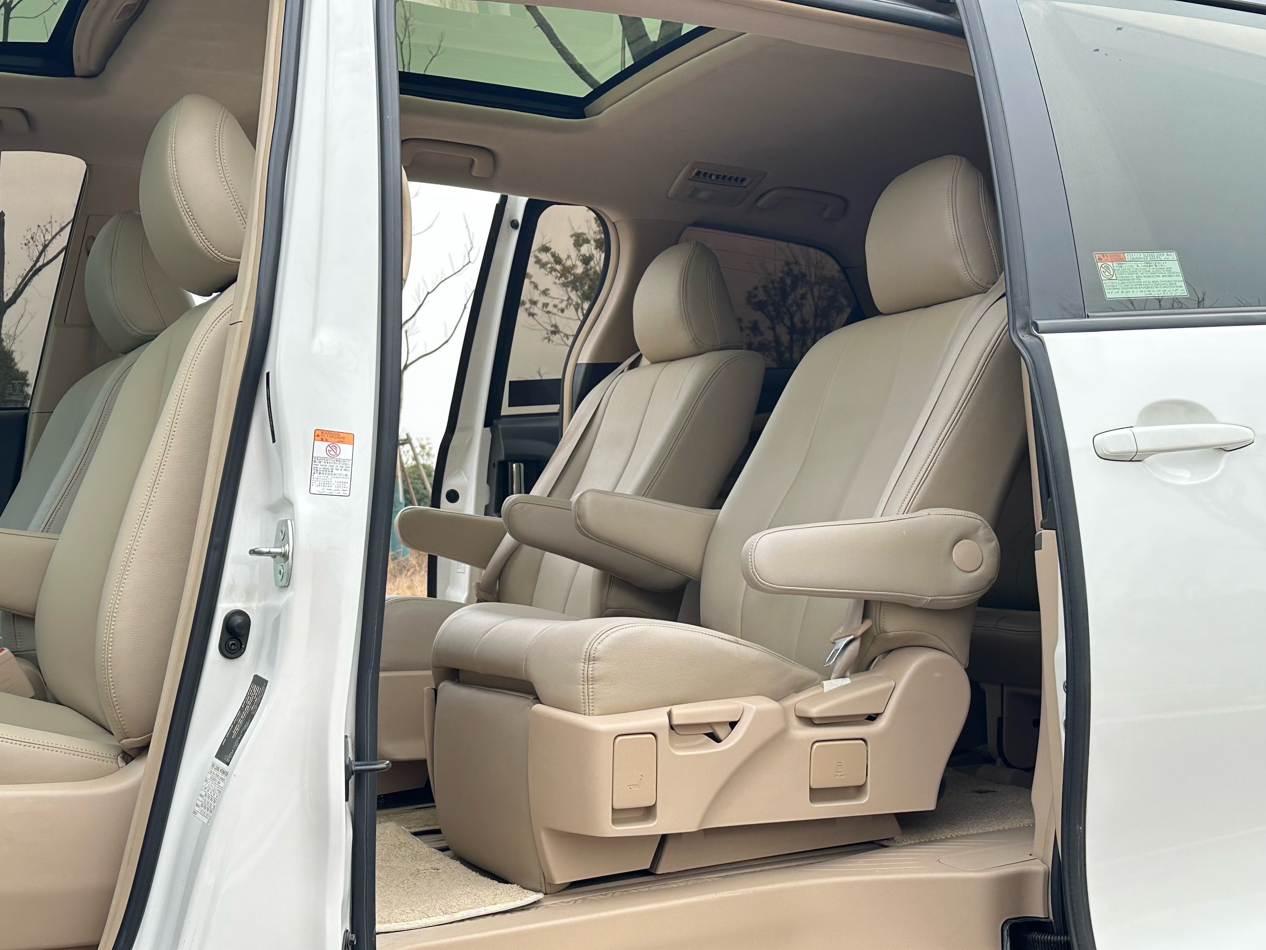 Toyota Previa 2017 car image #14