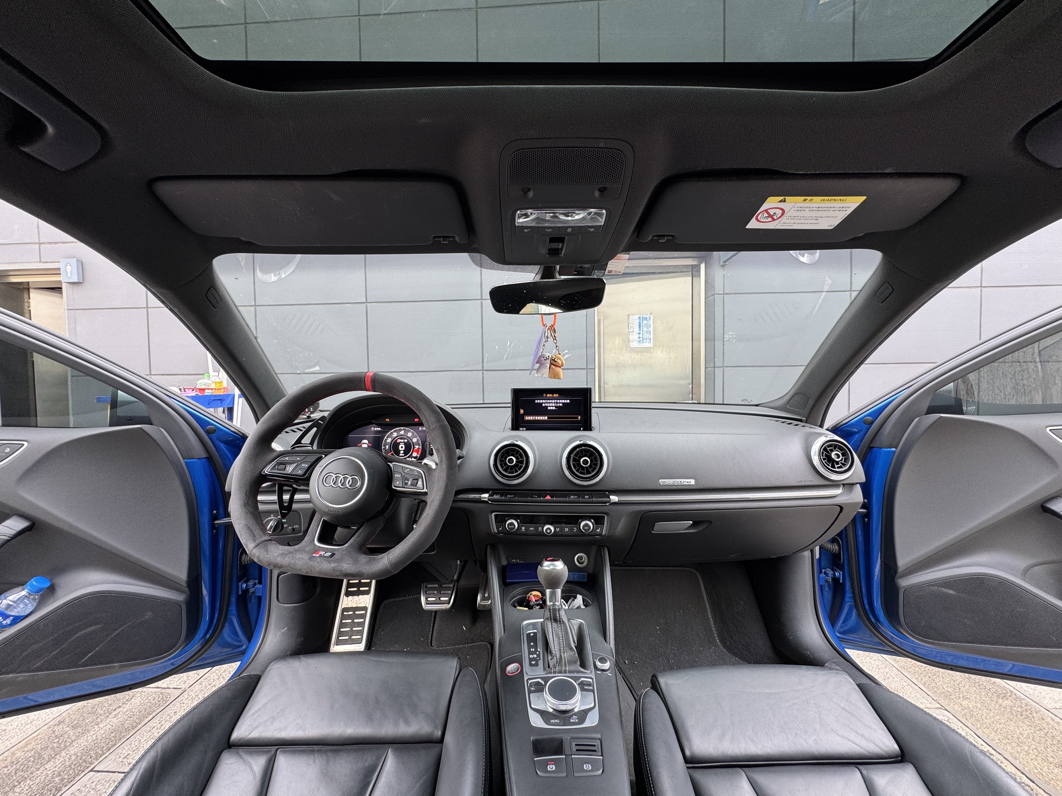 Audi RS 3 2018 car image #14