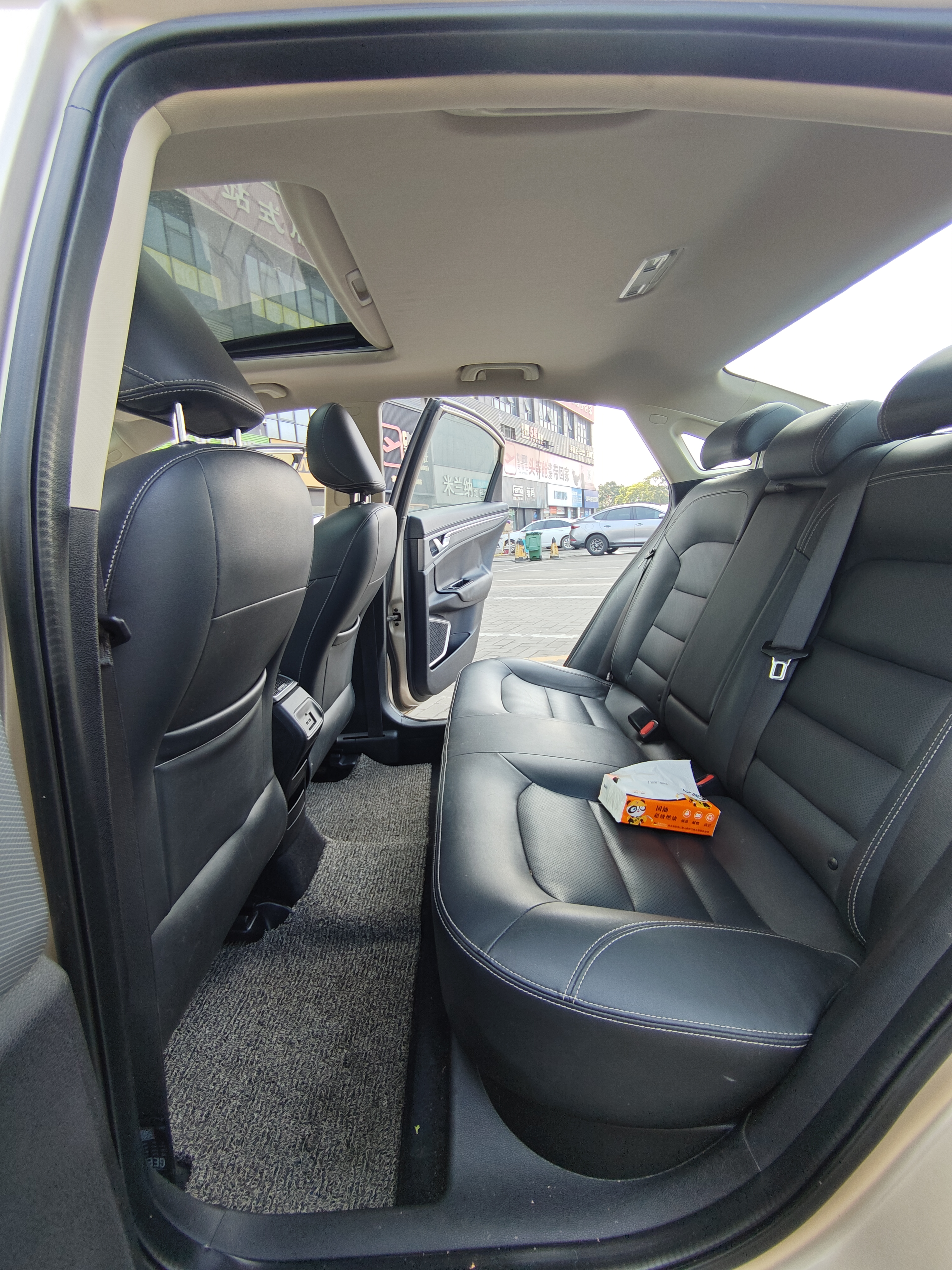 Emgrand GL 2018 #14 Emgrand GL 2018 car image #14