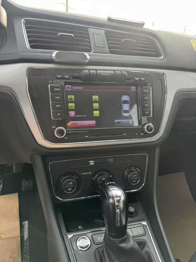 Volkswagen Gran Lavida 2017 صورة سيارة #14